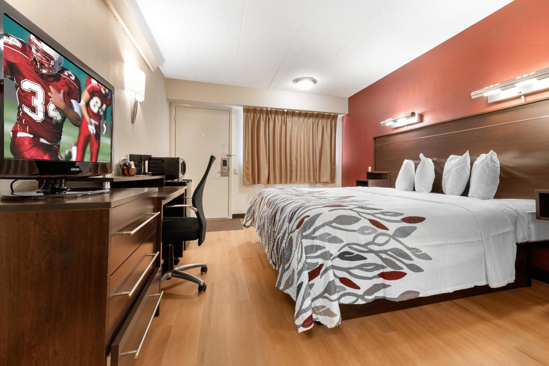 Red Roof Inn Lafayette - Purdue University photo 22