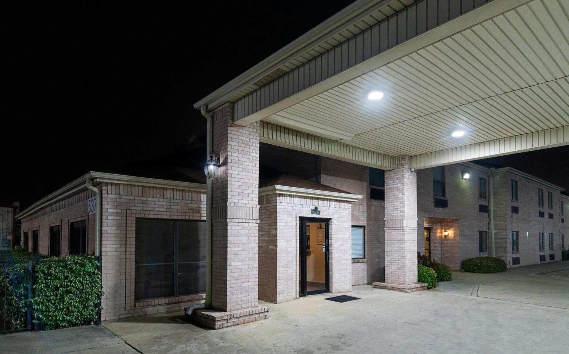 Red Roof Inn Fort Worth - Saginaw photo 3