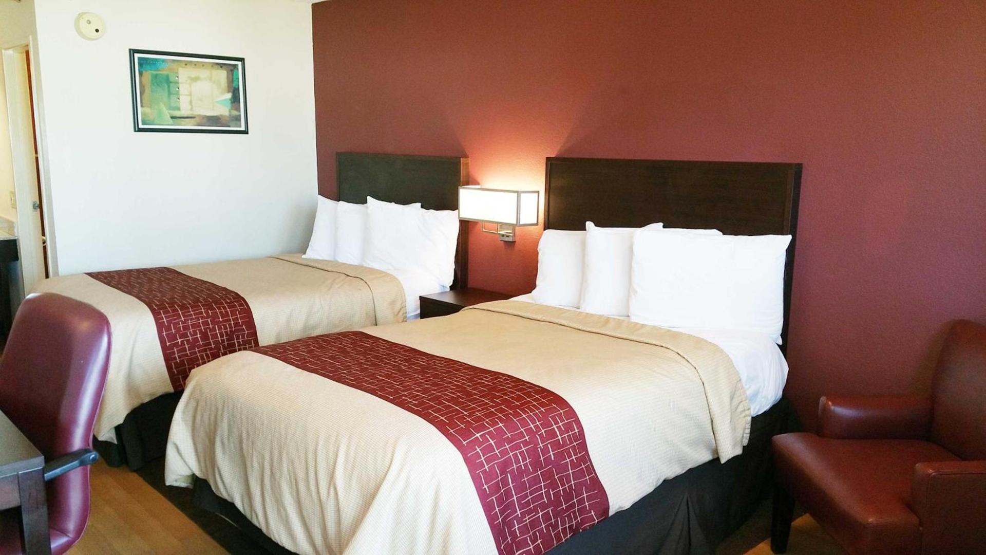 Red Roof Inn PLUS Chicago - Hoffman Estates photo 19