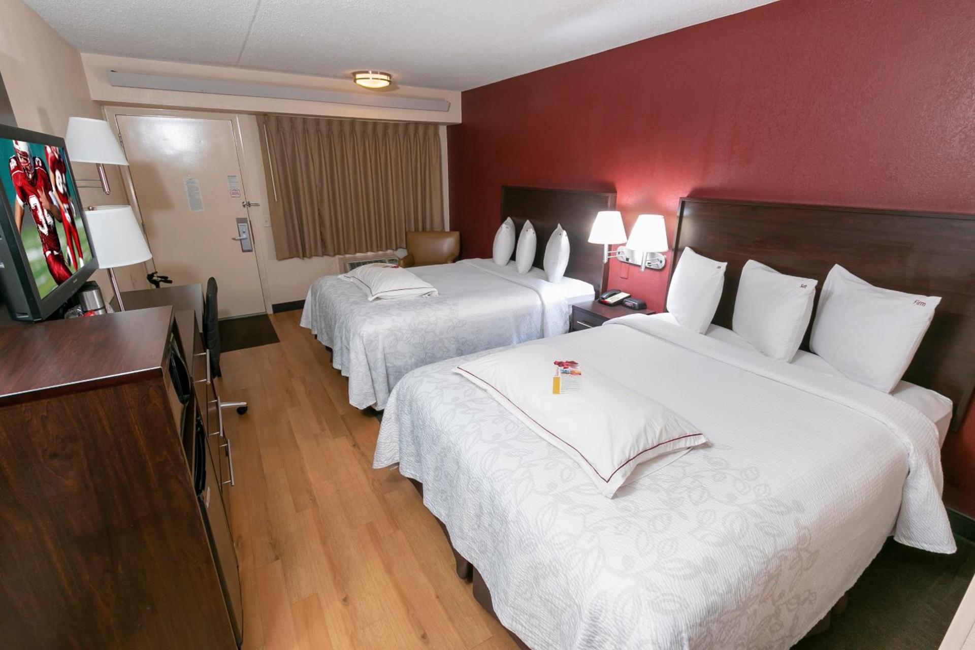 Red Roof Inn PLUS+ Secaucus - Meadowlands photo 14