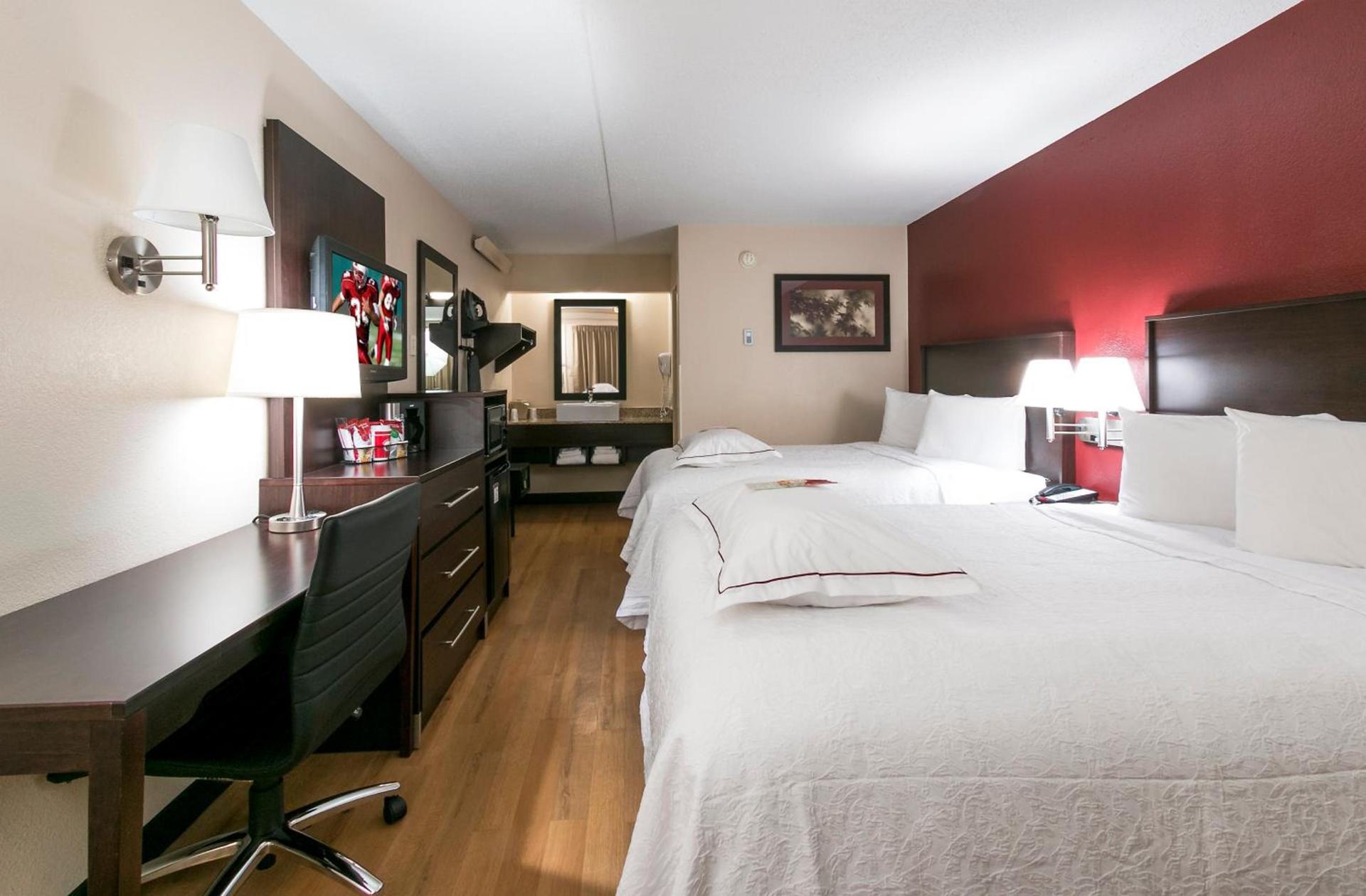 Red Roof Inn PLUS Chicago - Hoffman Estates photo 26