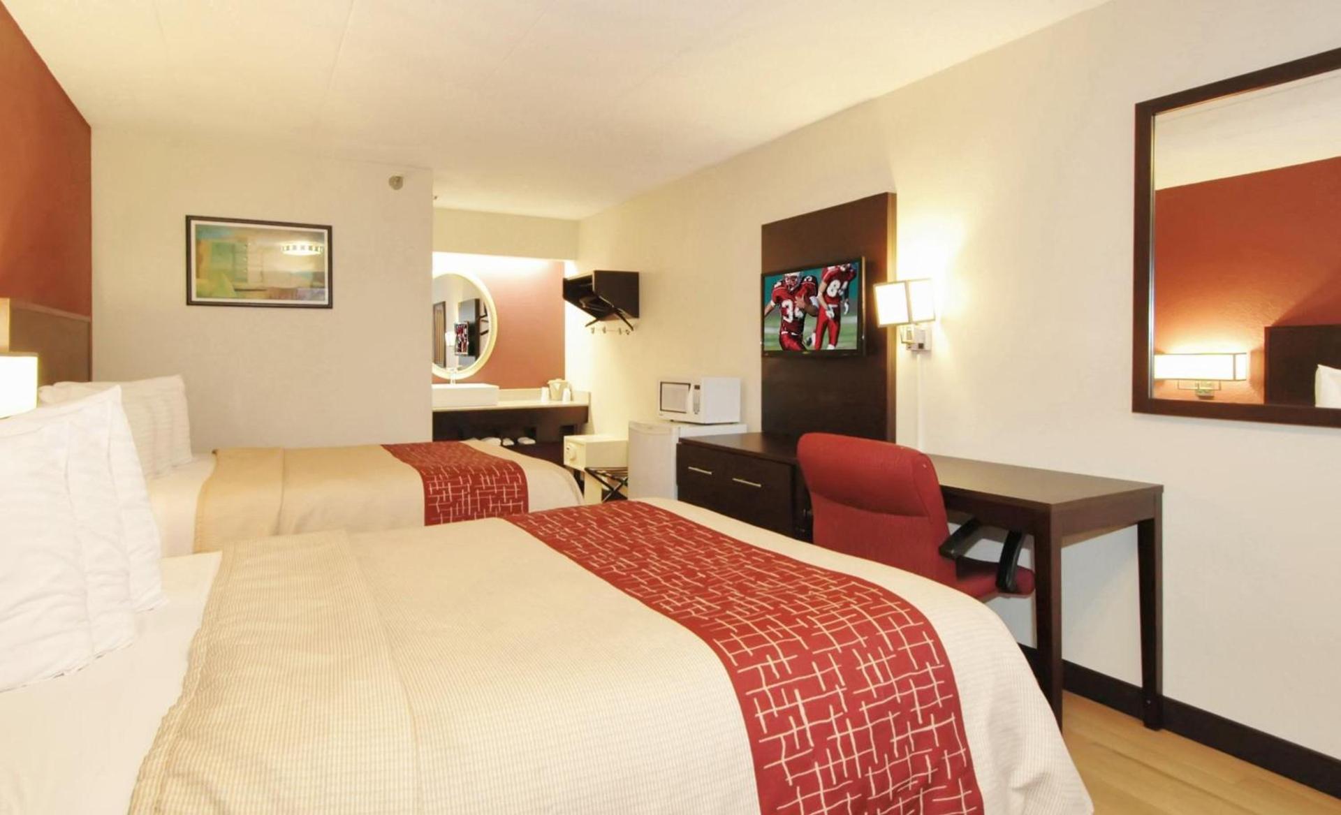 Red Roof Inn PLUS Chicago - Hoffman Estates photo 15