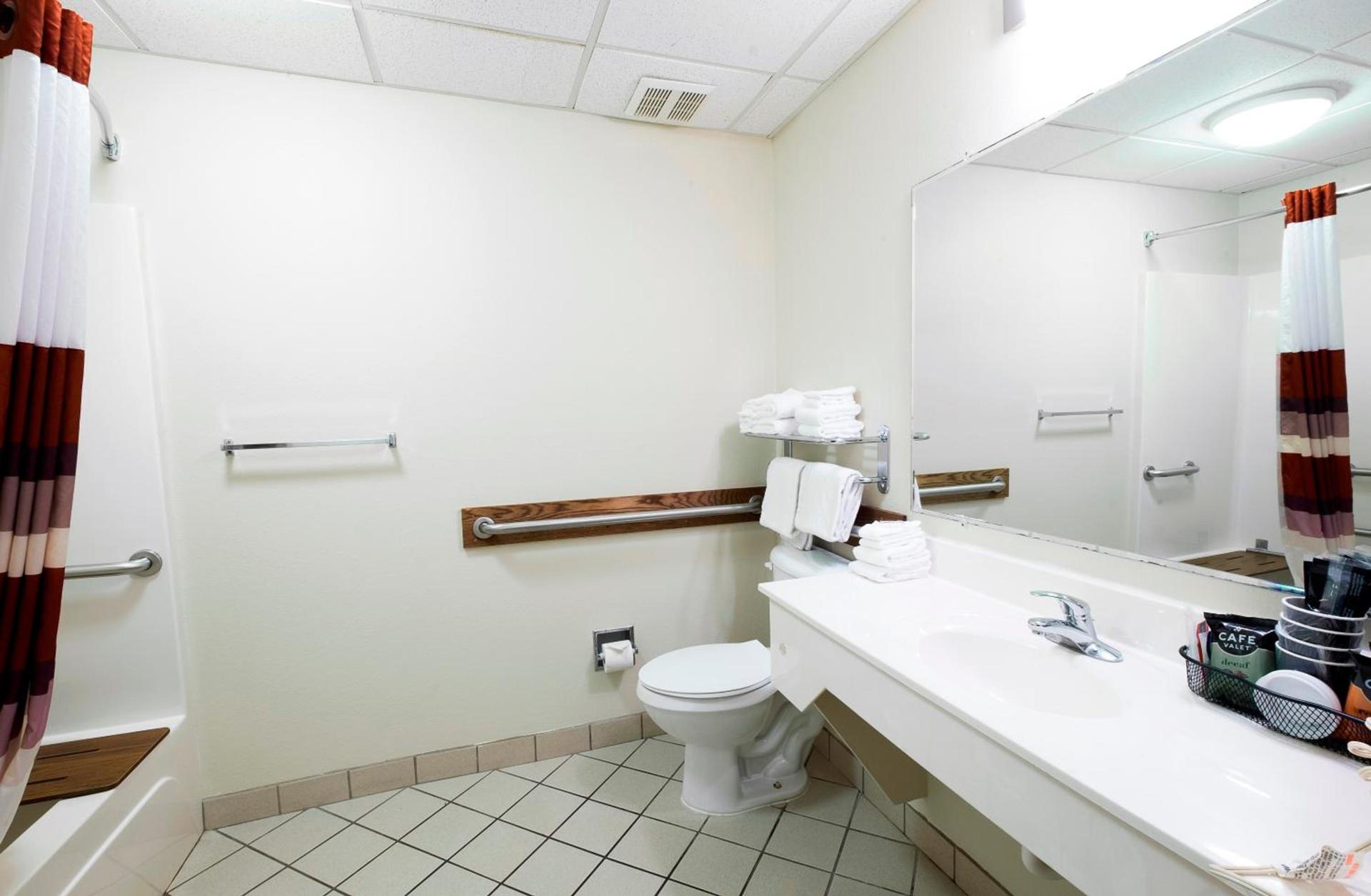 Red Roof Inn PLUS+ Danville, KY photo 36