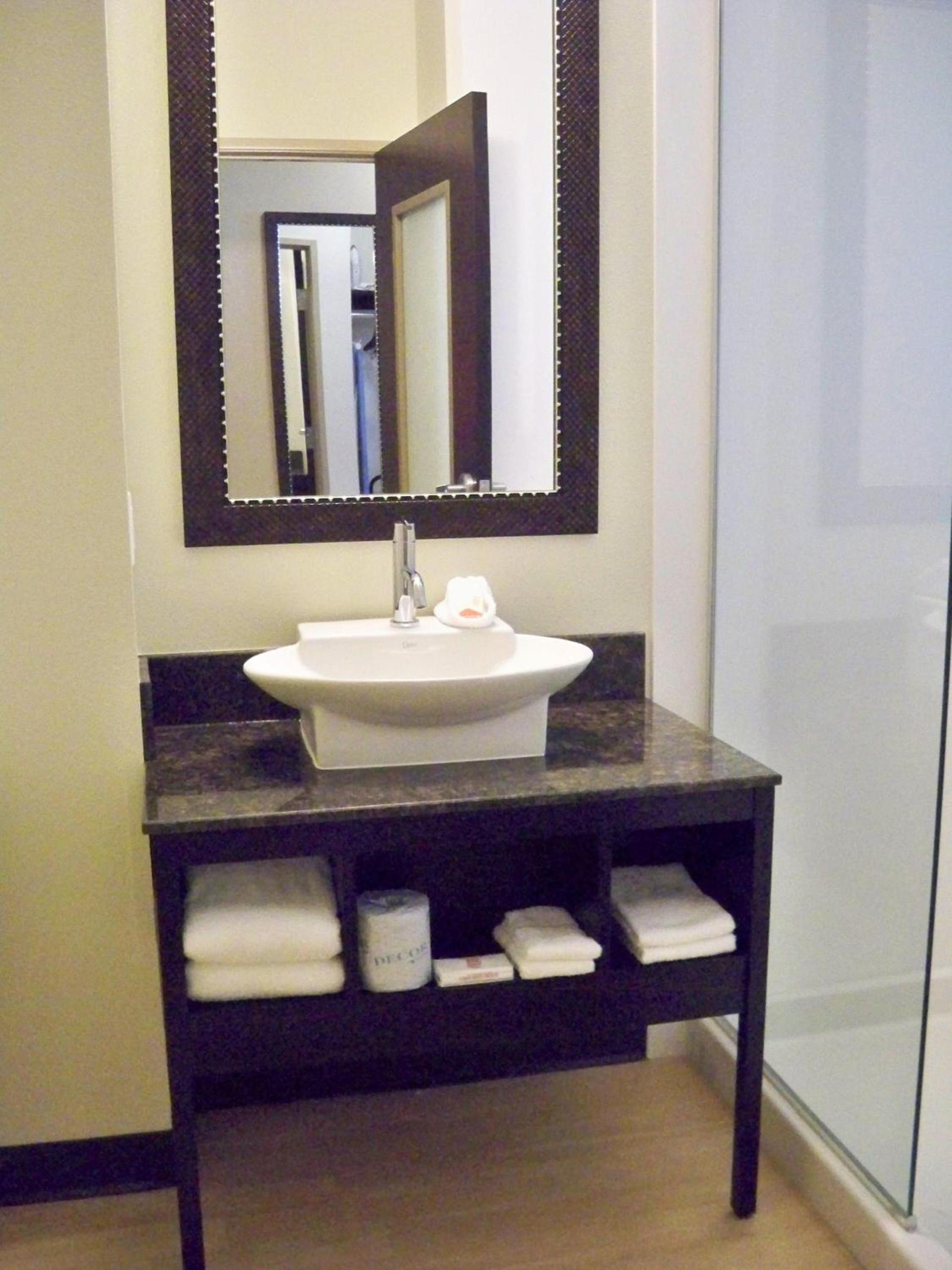 Red Roof Inn & Suites Beaumont photo 14