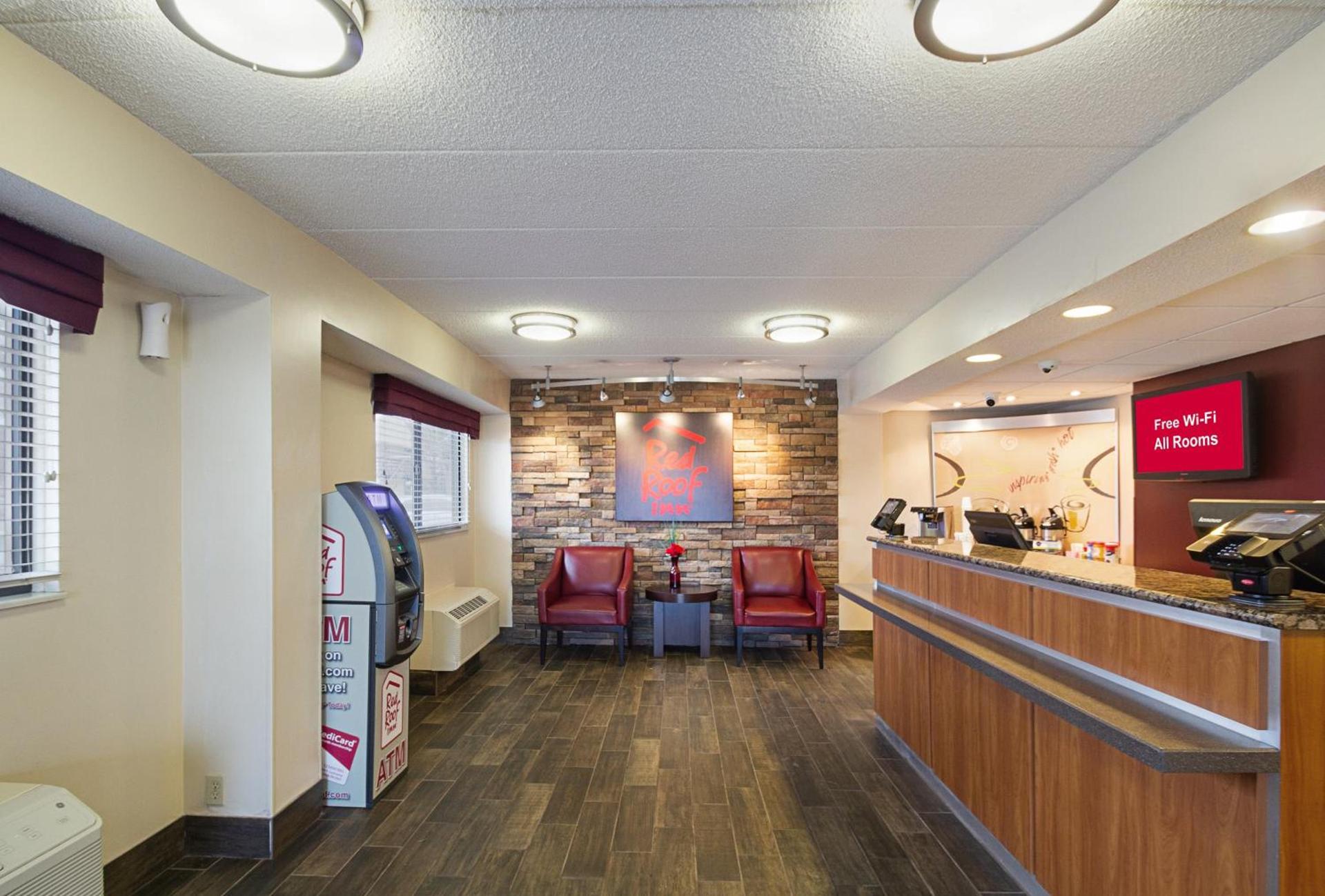 Red Roof Inn Madison, WI photo 8