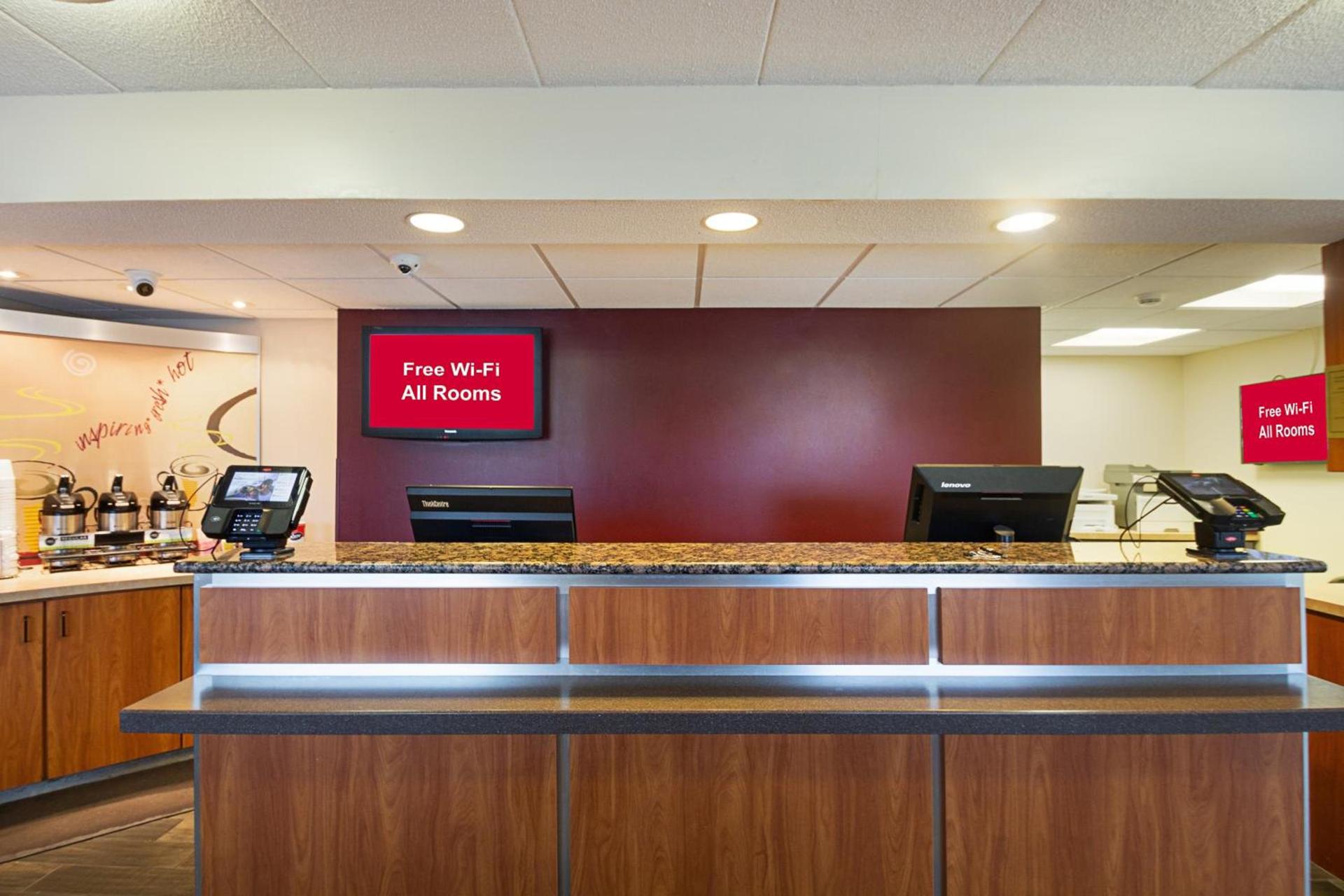 Red Roof Inn Madison, WI photo 7