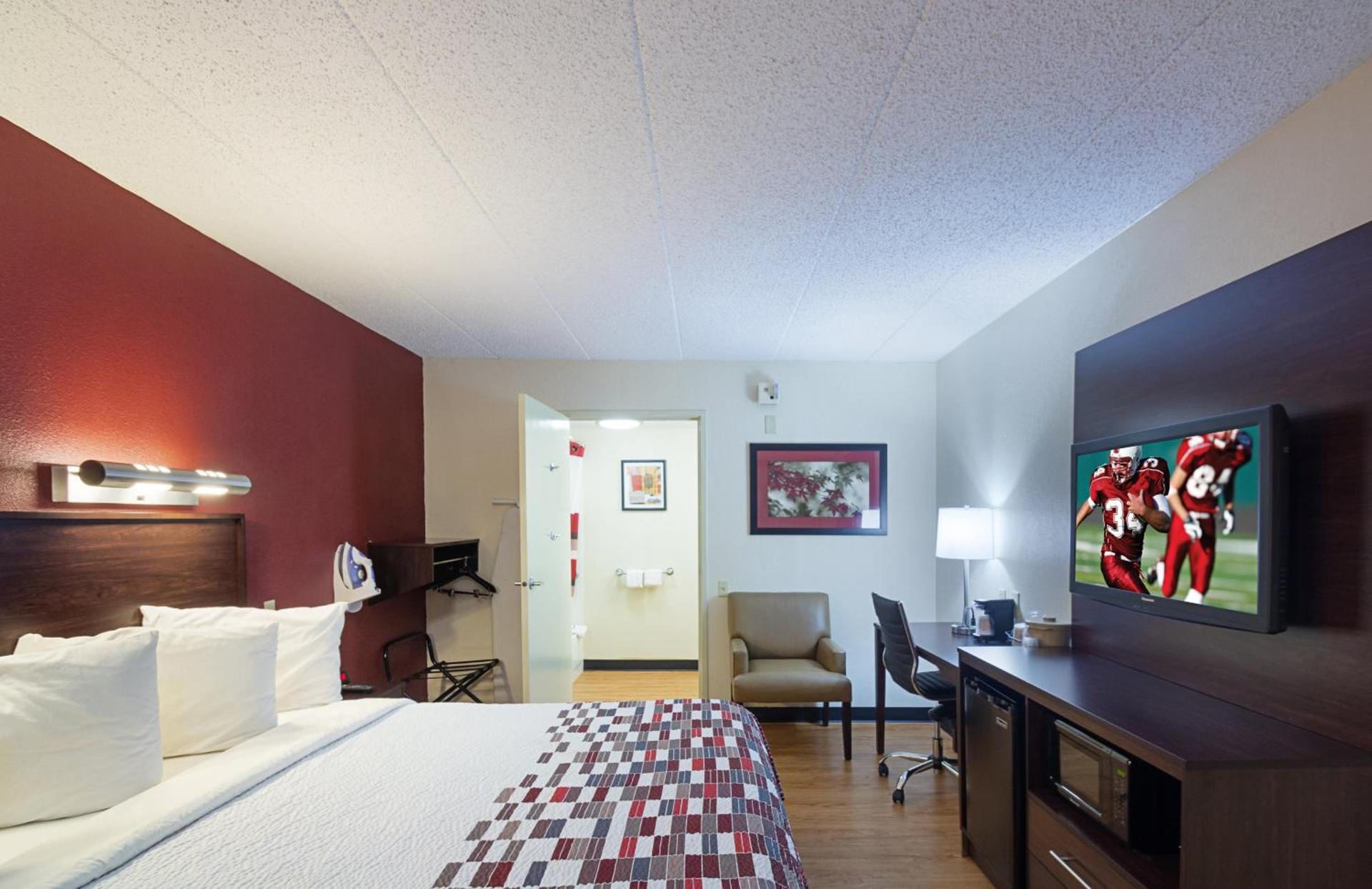 Red Roof Inn Madison, WI photo 25