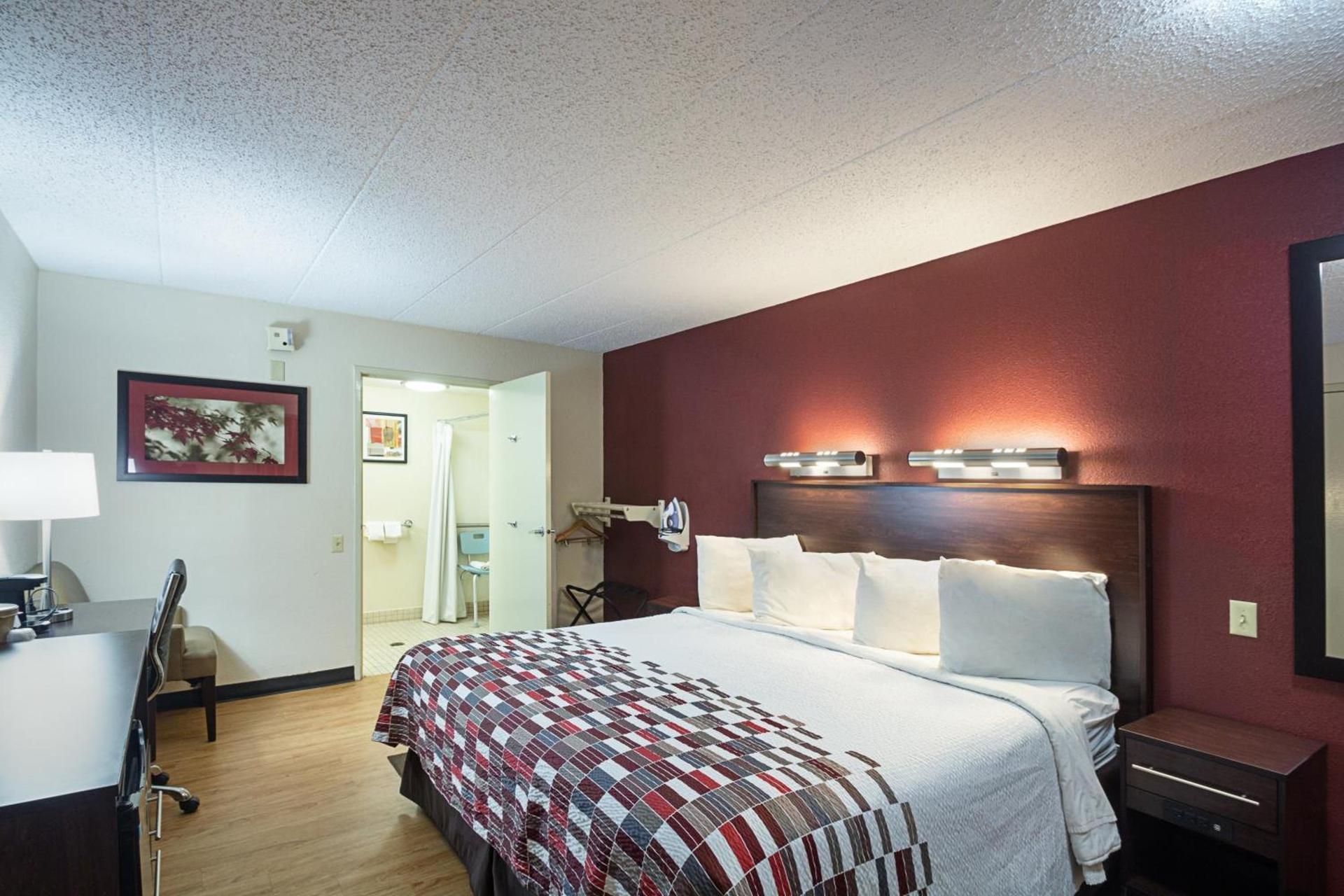 Red Roof Inn Madison, WI photo 29