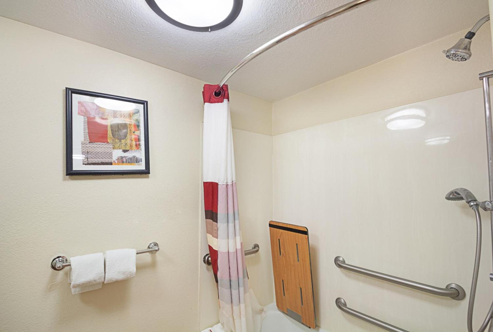 Red Roof Inn Madison, WI photo 35