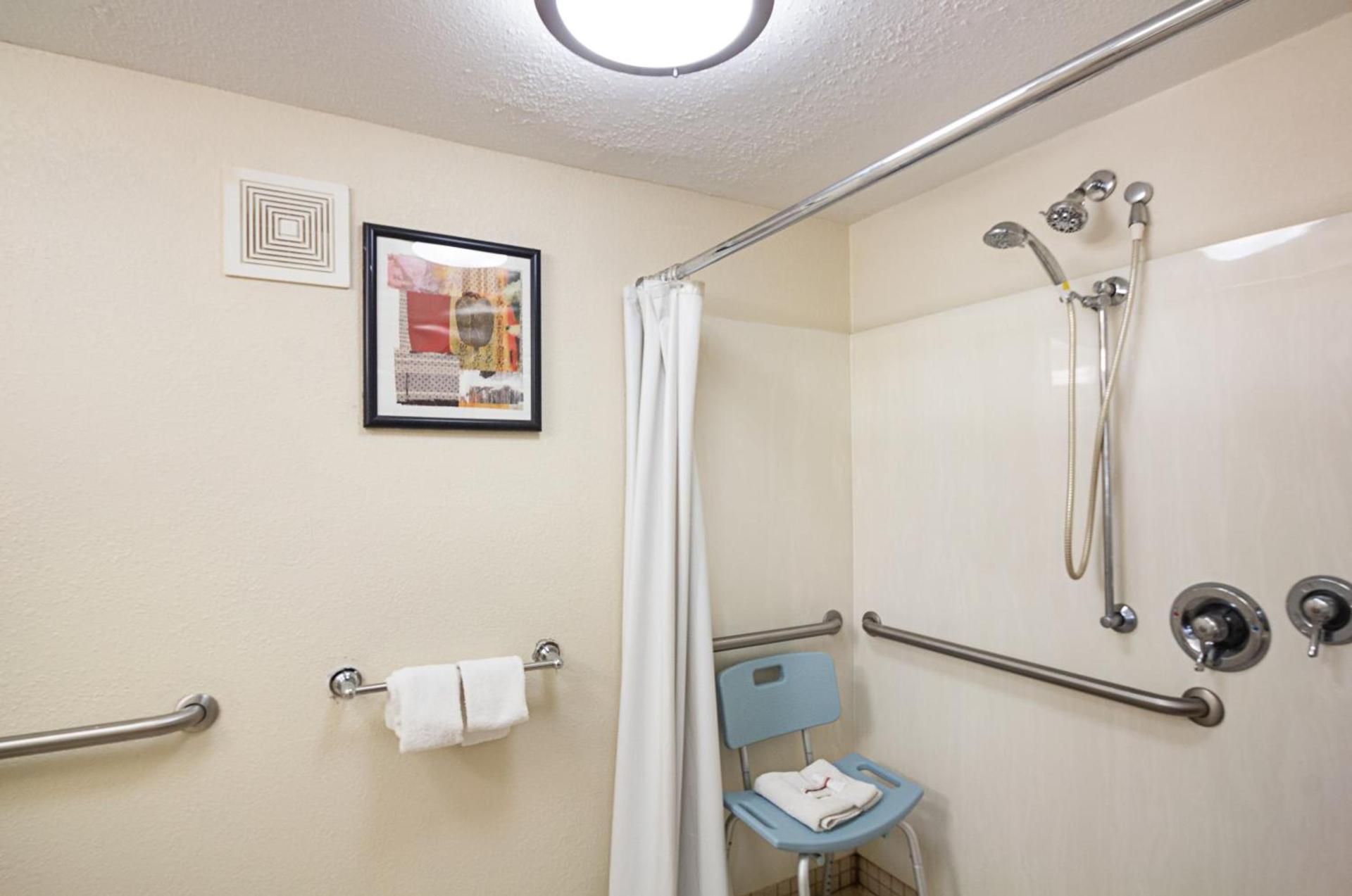 Red Roof Inn Madison, WI photo 37