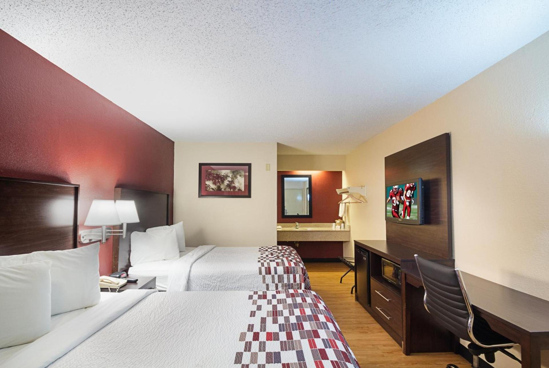 Red Roof Inn Madison, WI photo 17