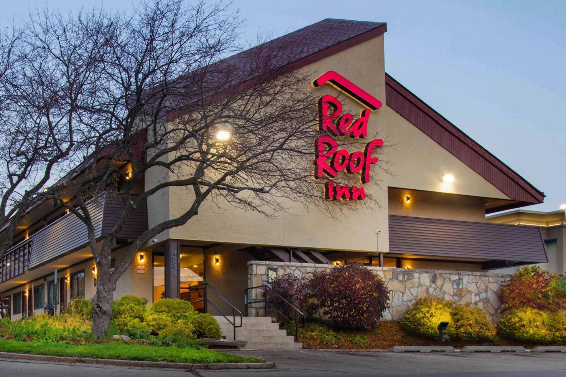 Red Roof Inn Madison, WI photo 2