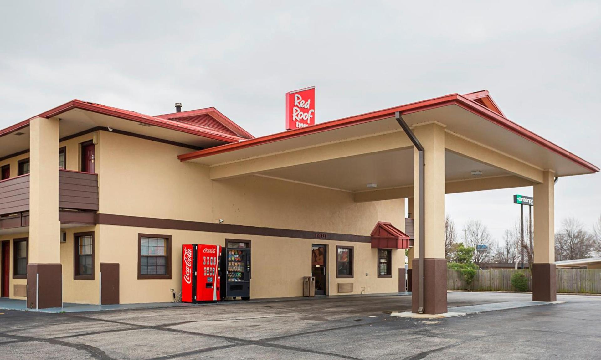 Red Roof Inn West Memphis, AR photo 2
