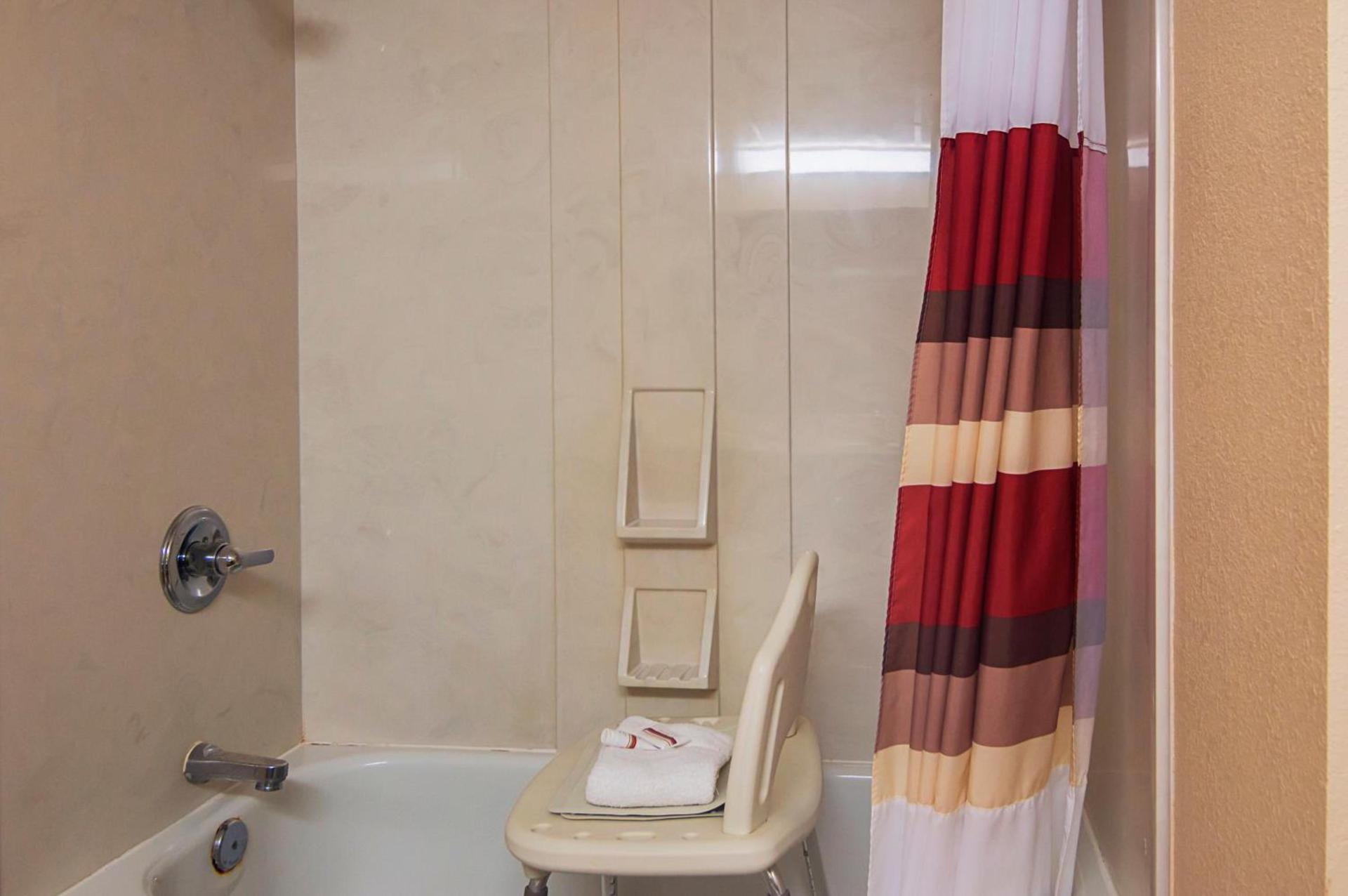 Red Roof Inn Lubbock photo 24