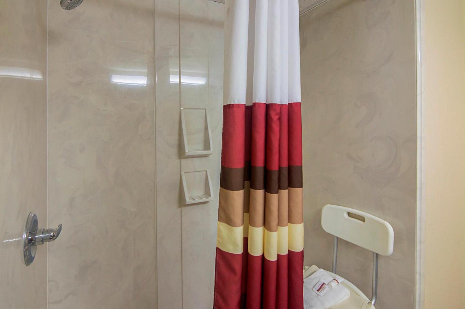 Red Roof Inn Lubbock photo 23