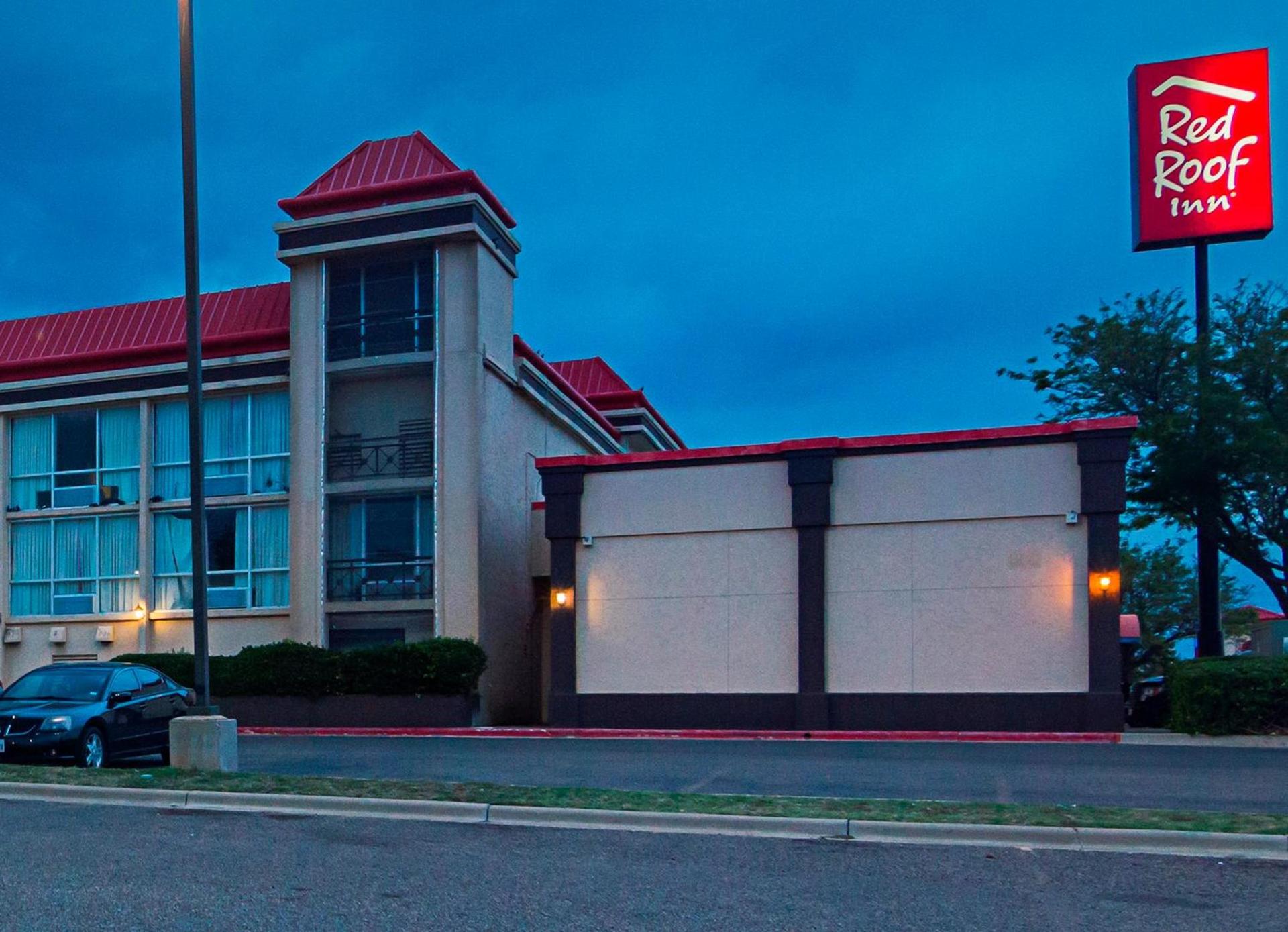 Red Roof Inn Lubbock photo 5