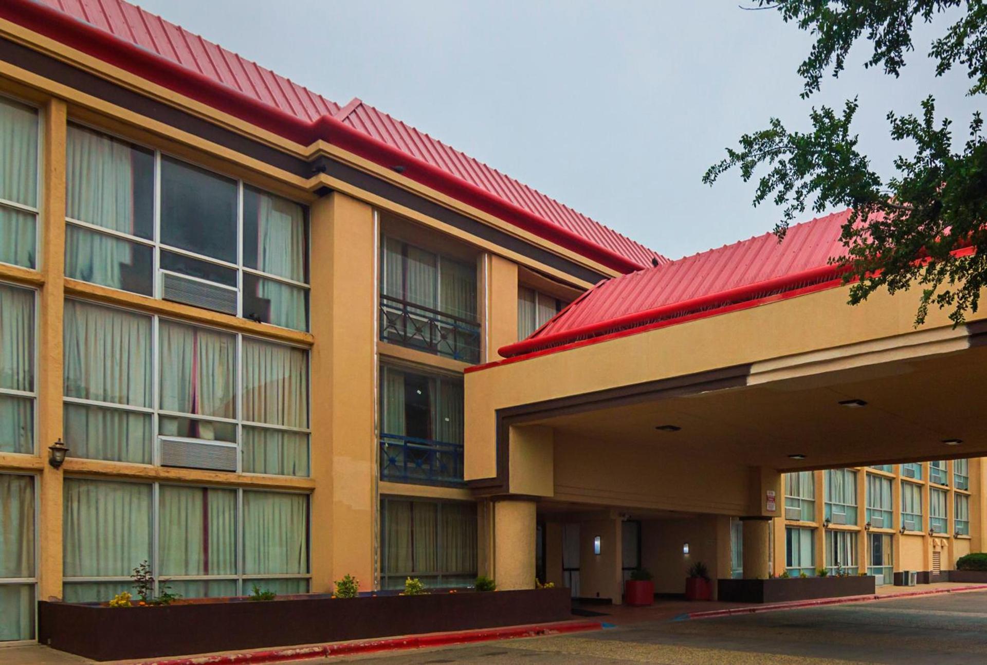 Red Roof Inn Lubbock photo 1
