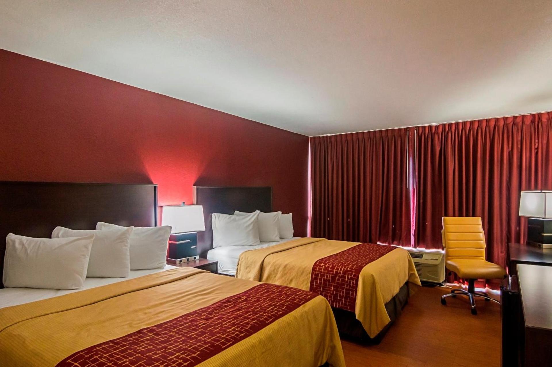 Red Roof Inn Lubbock photo 19