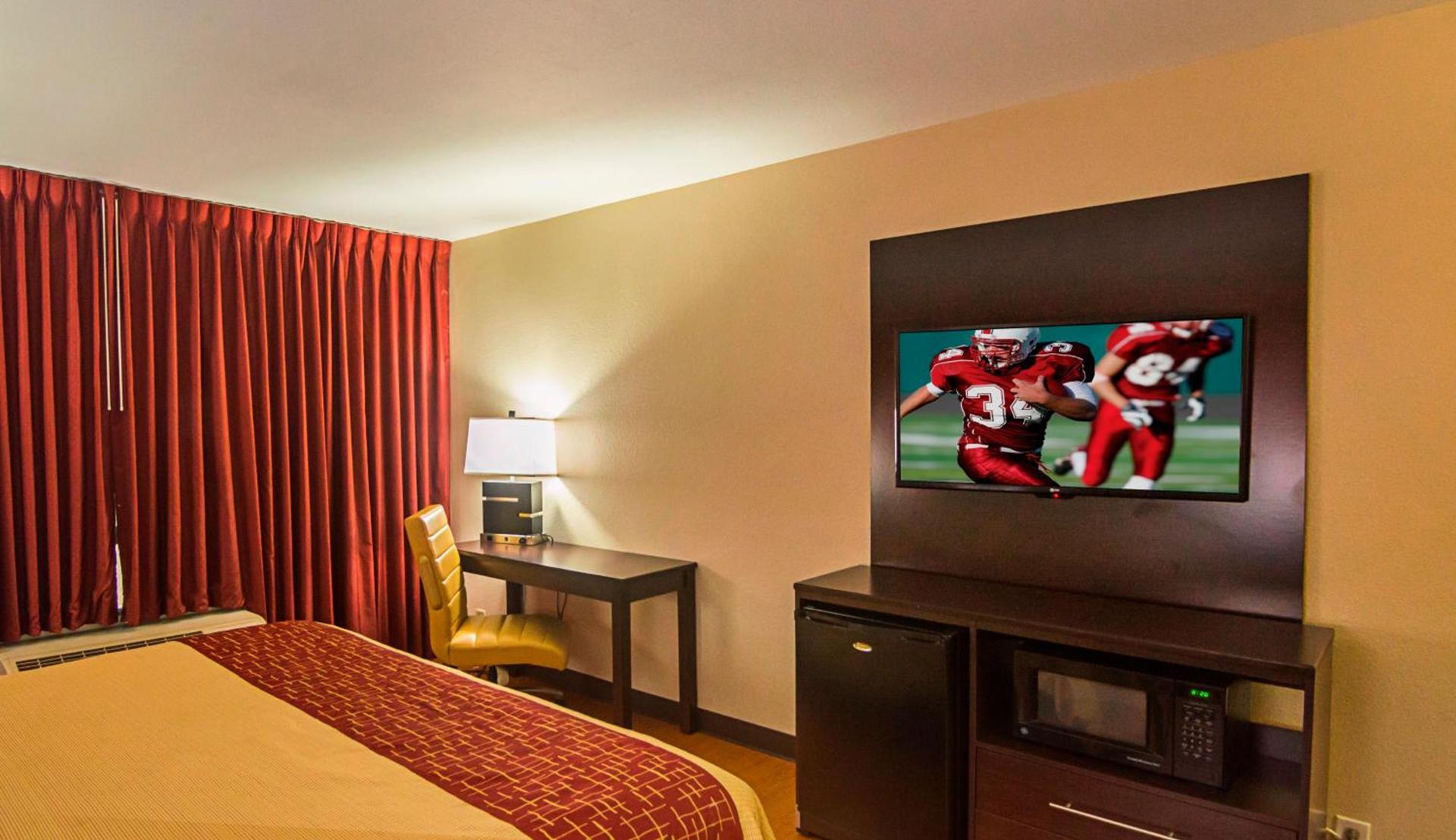 Red Roof Inn Lubbock photo 17
