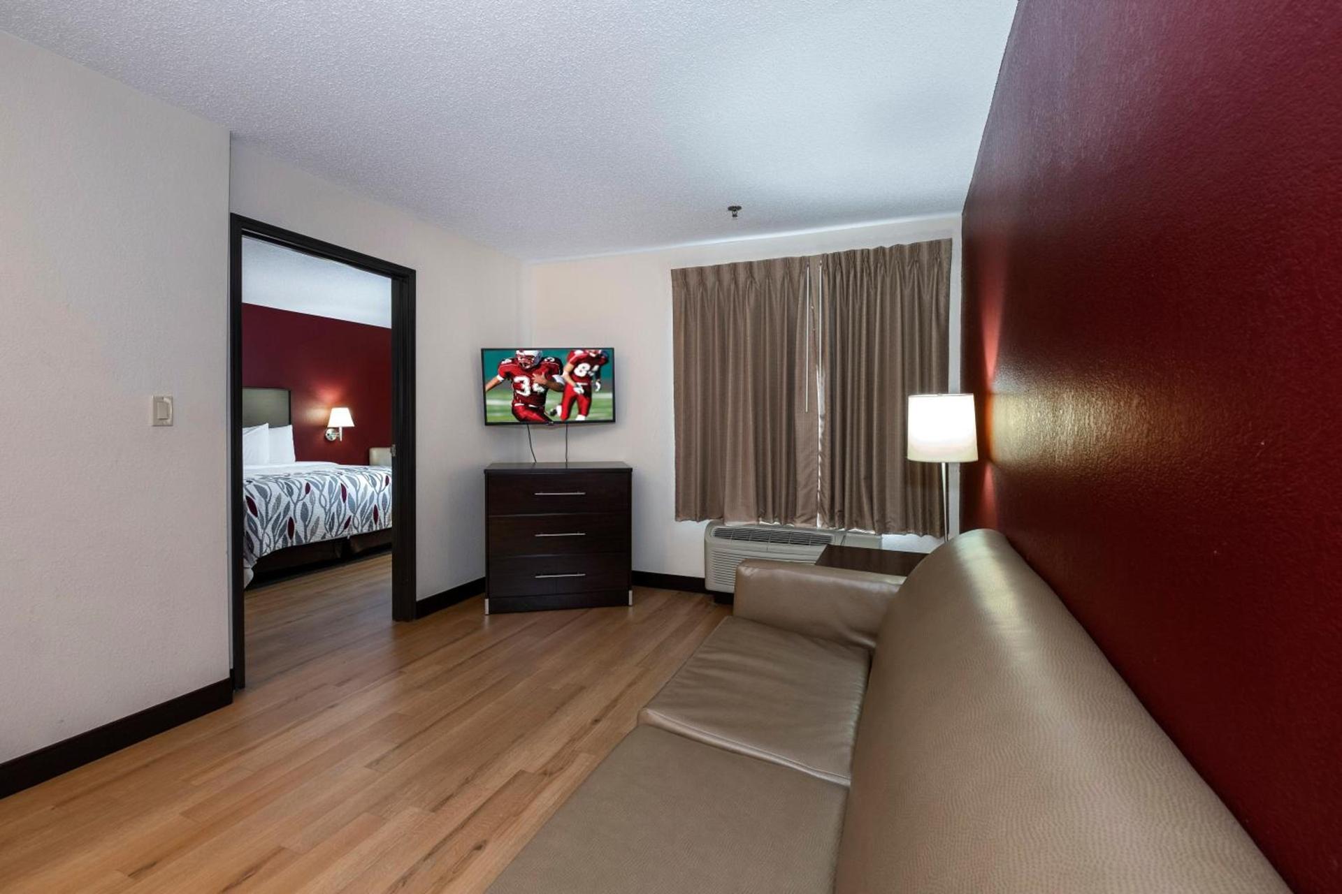 Red Roof Inn & Suites Dover Downtown photo 28