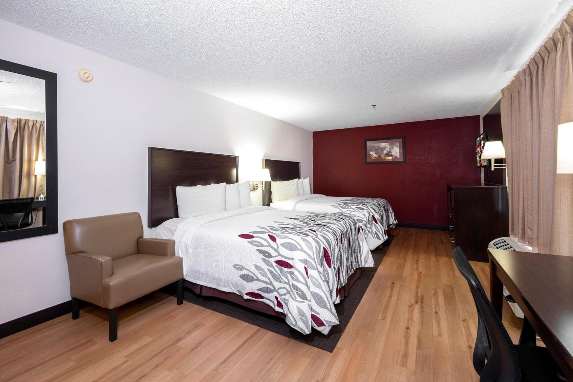 Red Roof Inn & Suites Dover Downtown photo 33