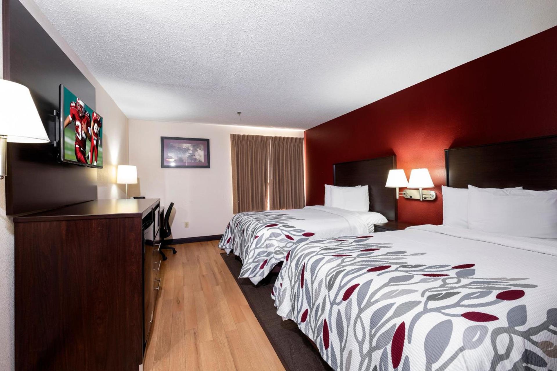 Red Roof Inn & Suites Dover Downtown photo 9