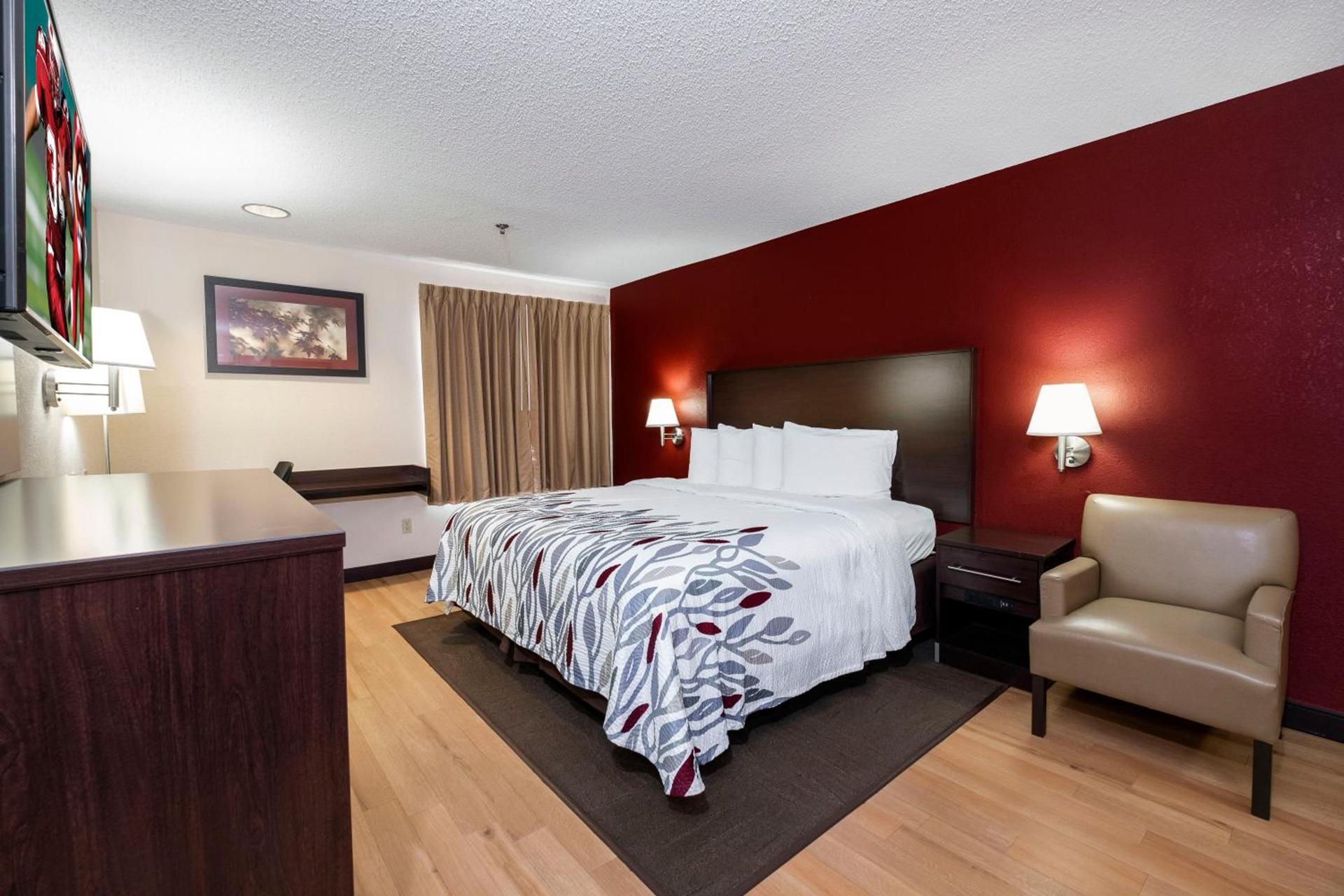 Red Roof Inn & Suites Dover Downtown photo 16