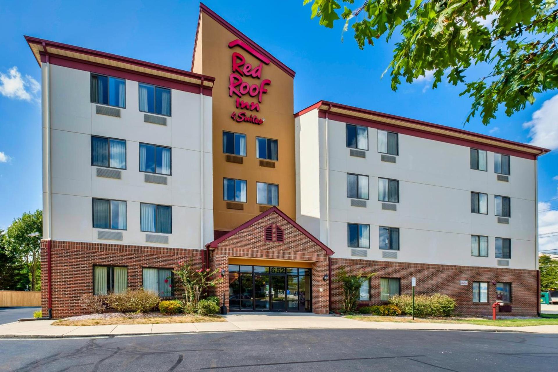 Red Roof Inn & Suites Dover Downtown — hotel in Dover