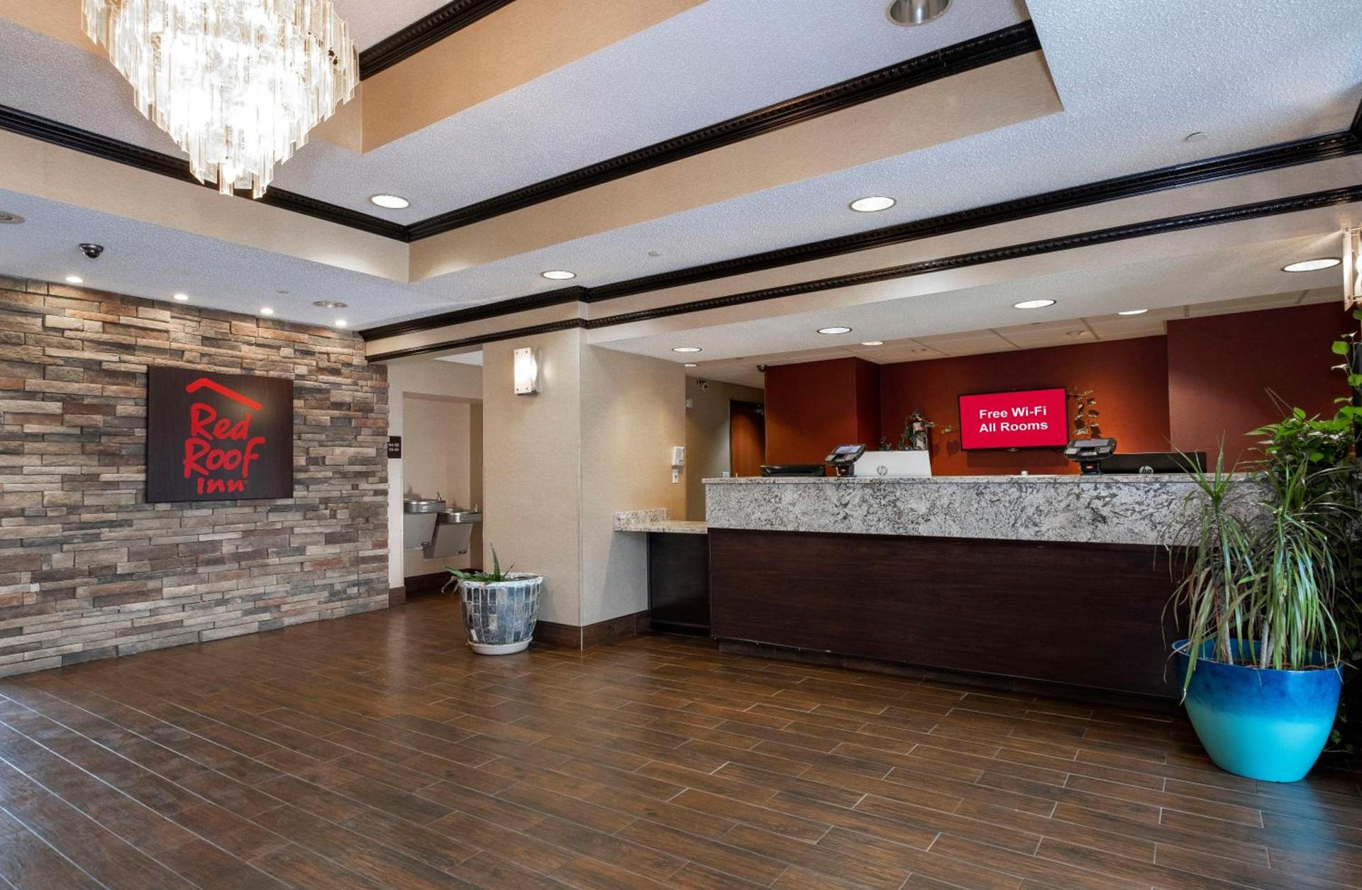 Red Roof Inn & Suites Dover Downtown photo 4