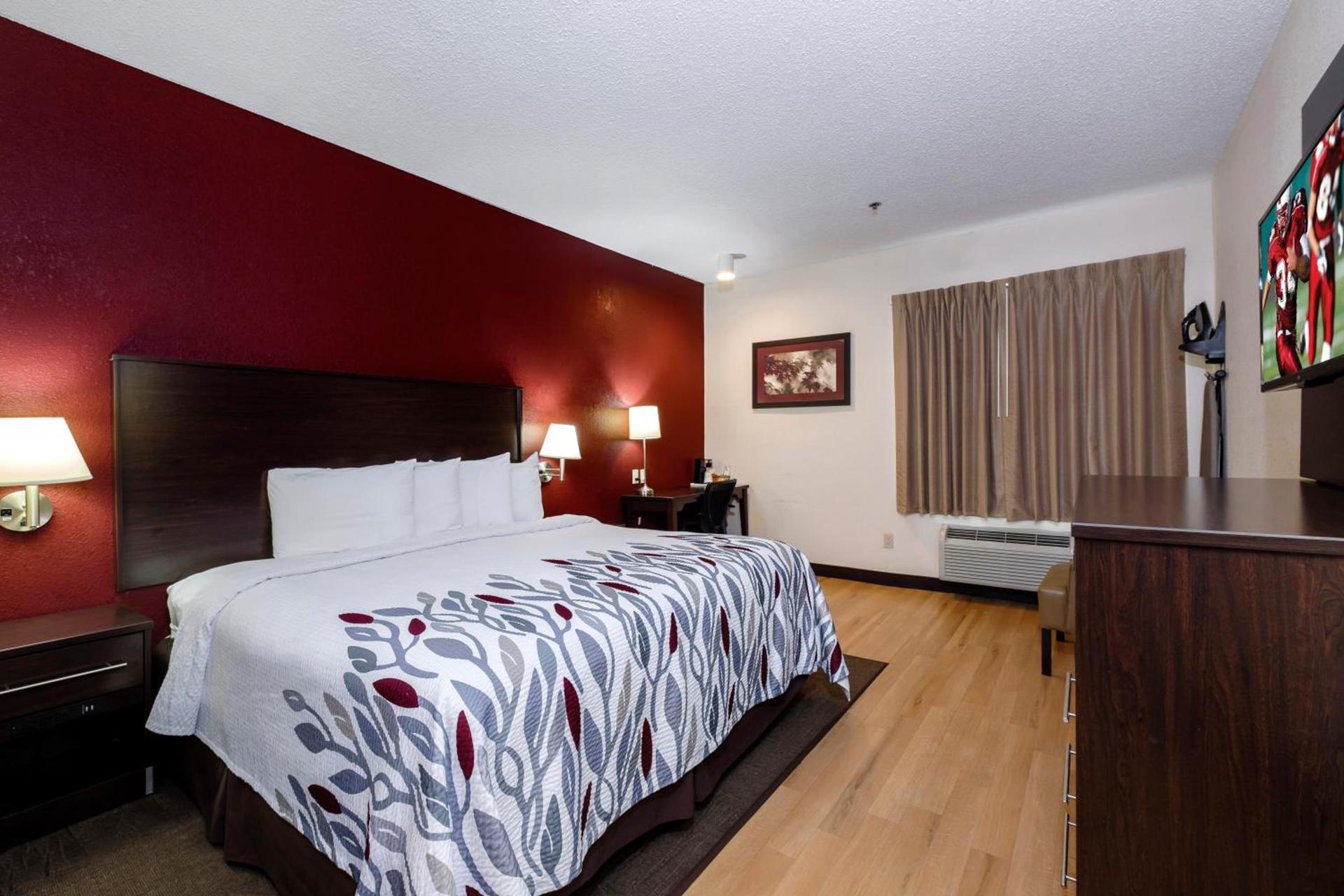 Red Roof Inn & Suites Dover Downtown photo 22