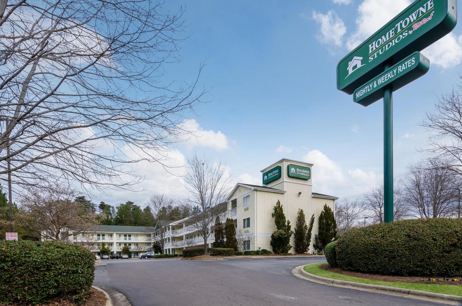Suburban Studios Winston Salem-University Parkway photo 2