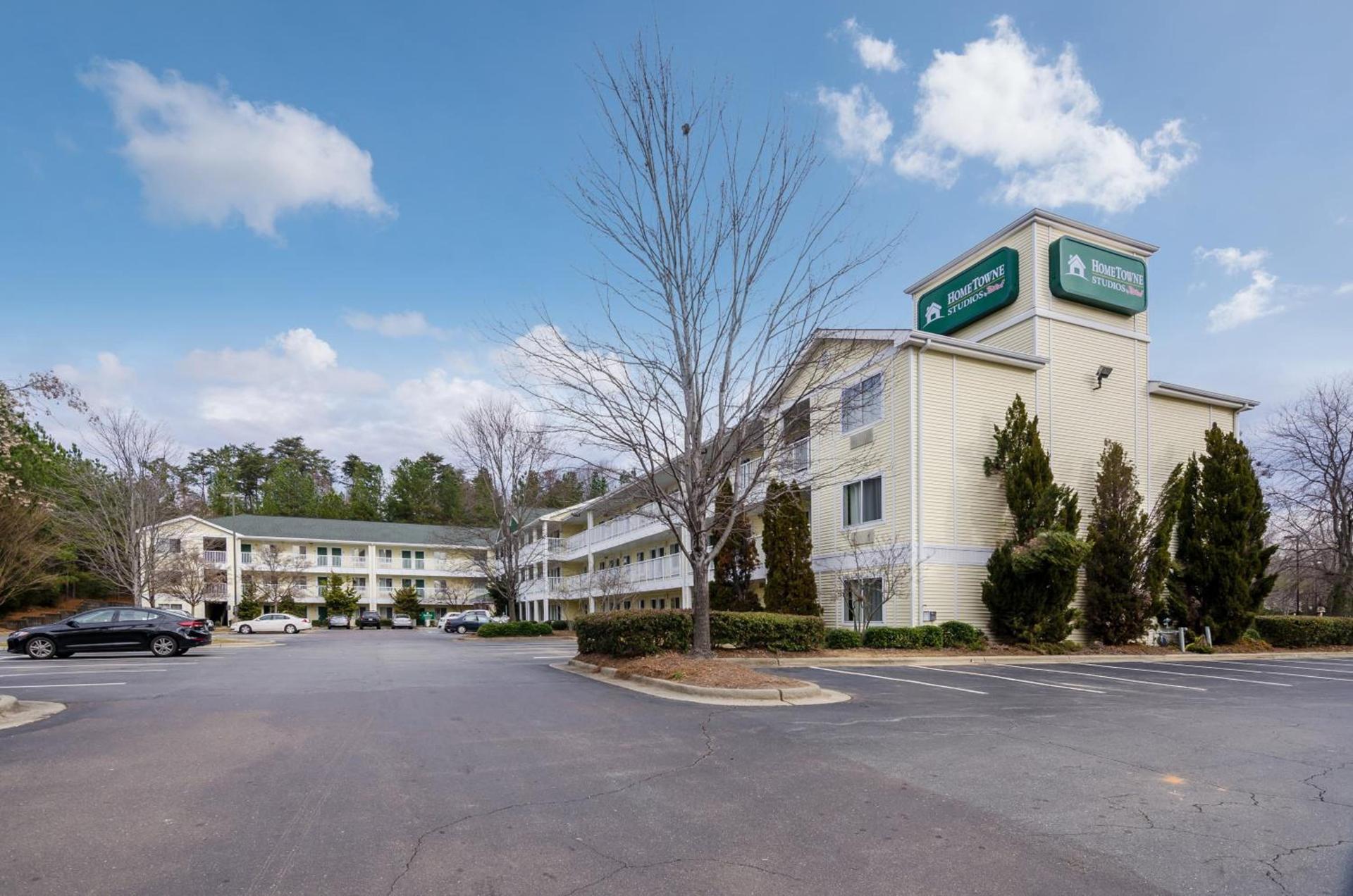 Suburban Studios Winston Salem-University Parkway photo 1