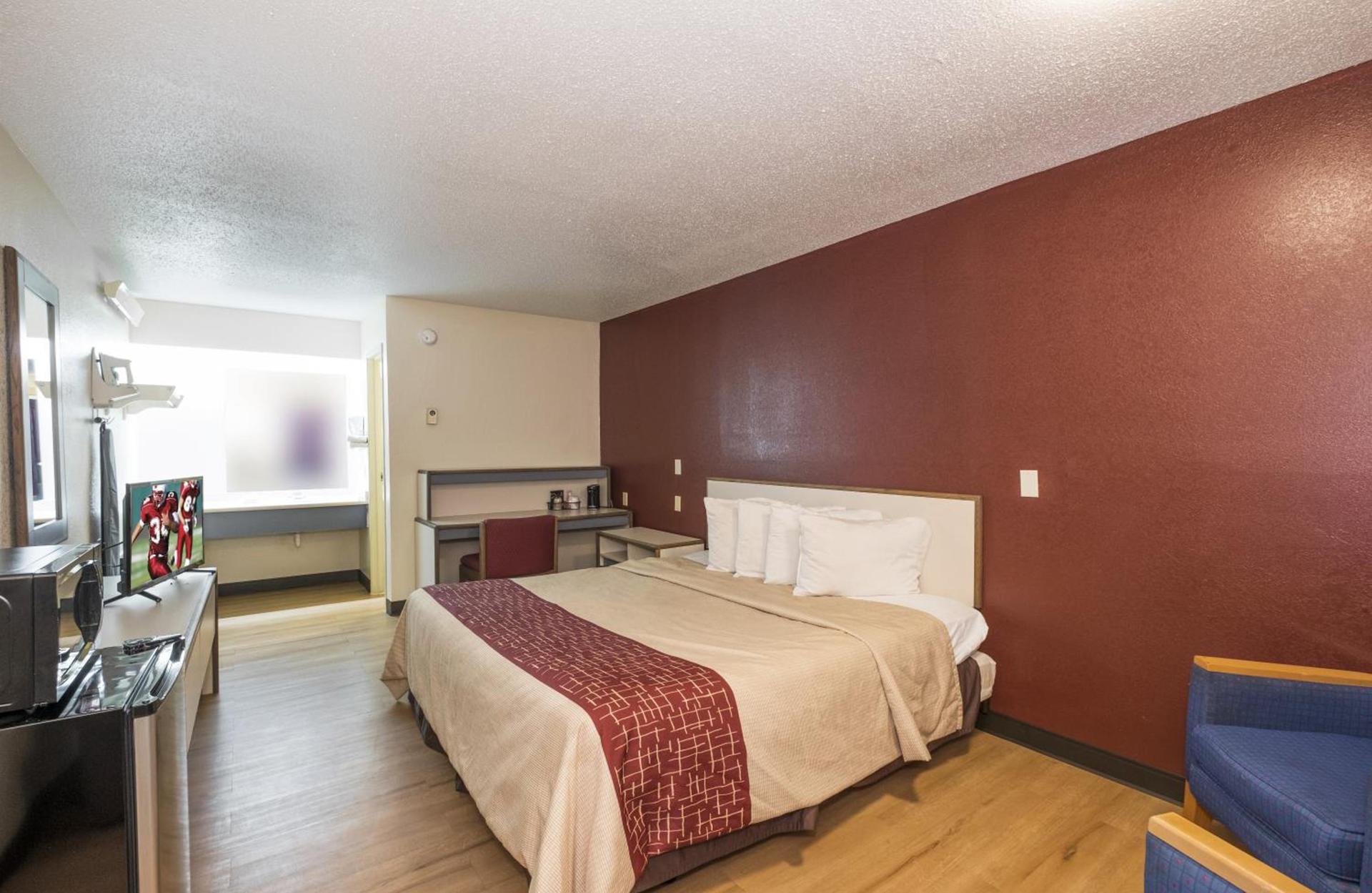 Red Roof Inn Atlanta-Norcross photo 10