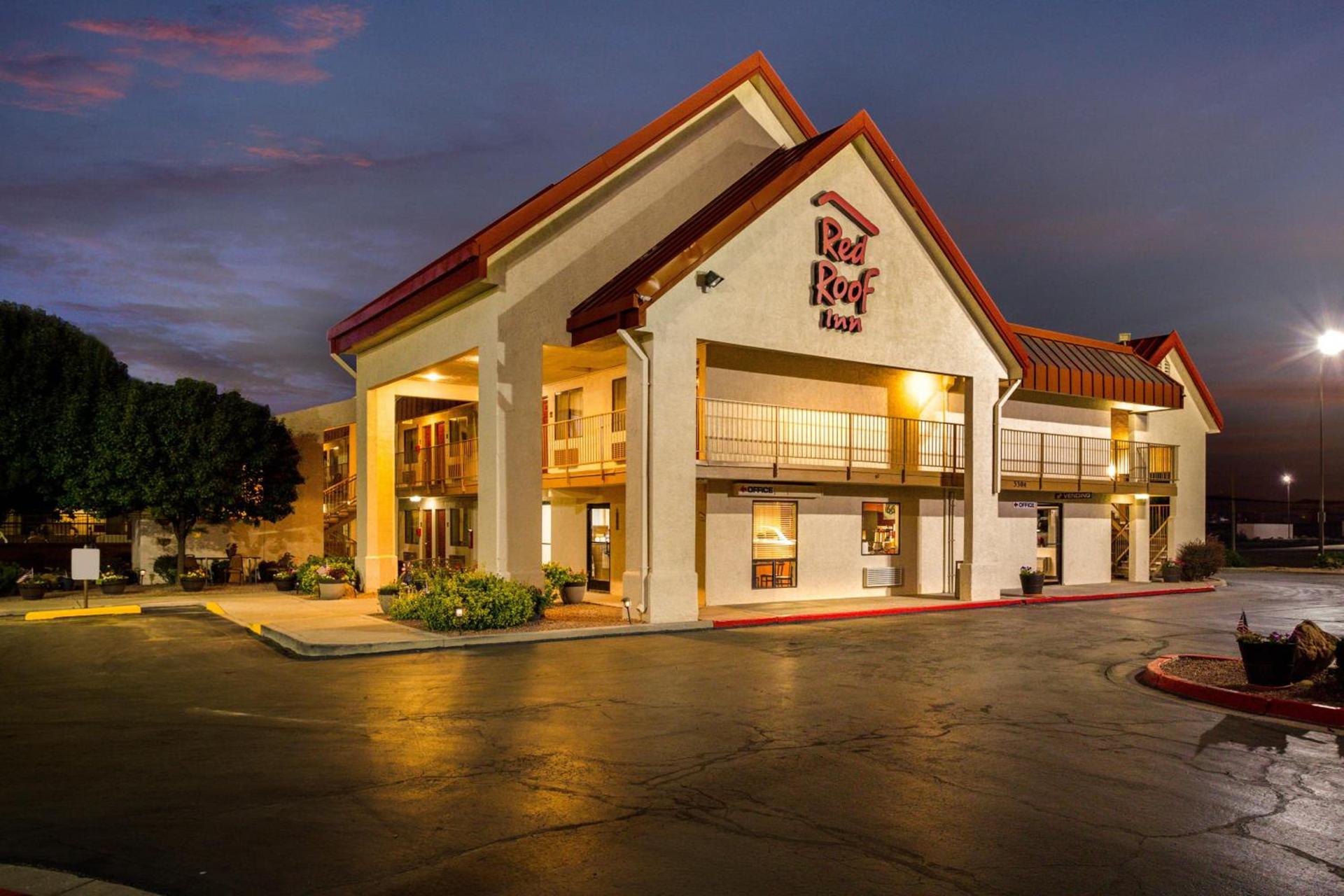 Red Roof Inn Gallup photo 3