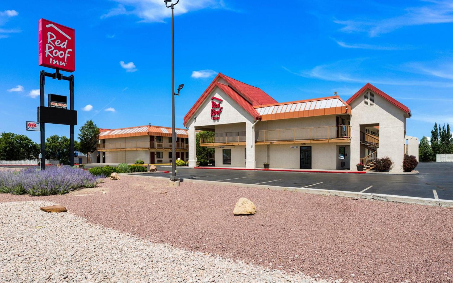 Red Roof Inn Gallup photo 24