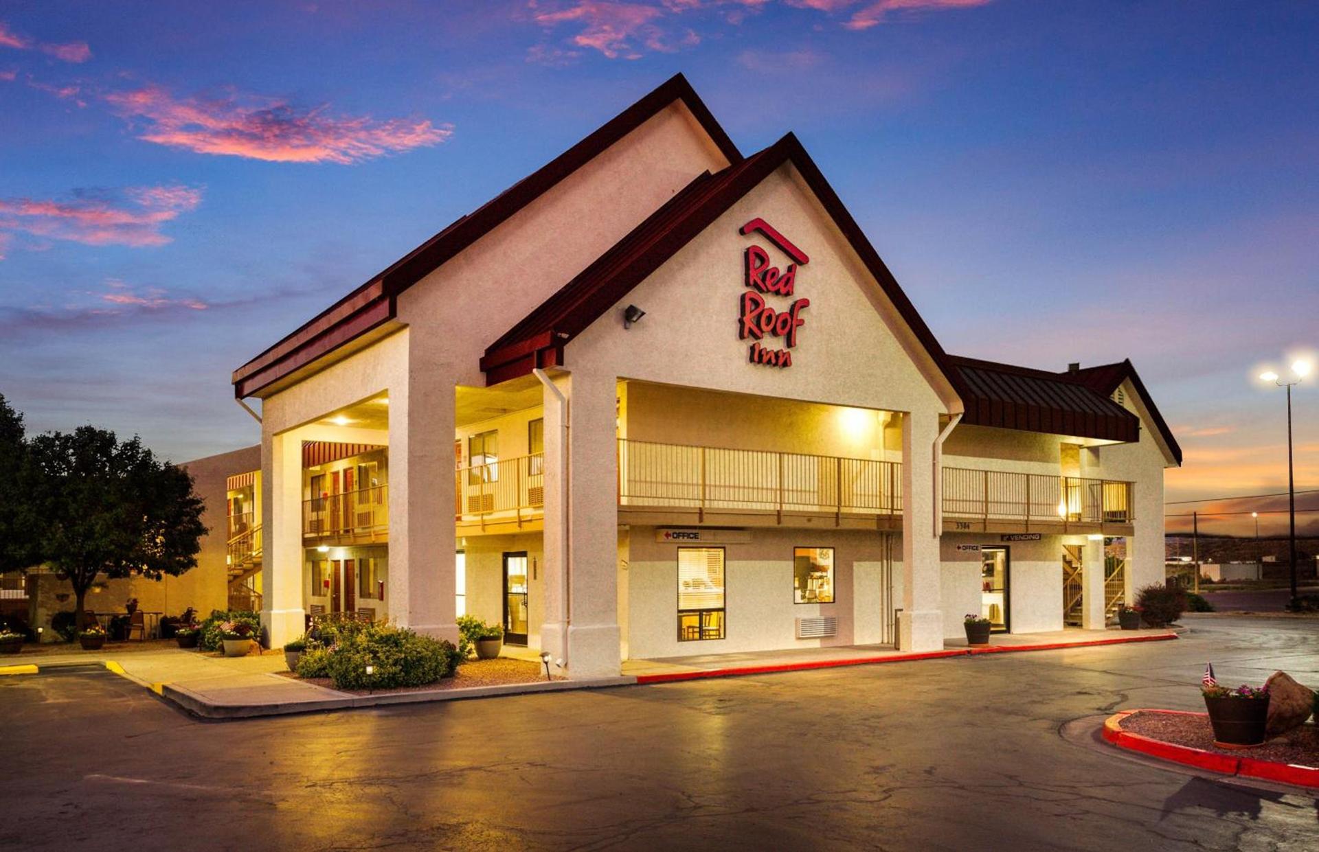 Red Roof Inn Gallup photo 4