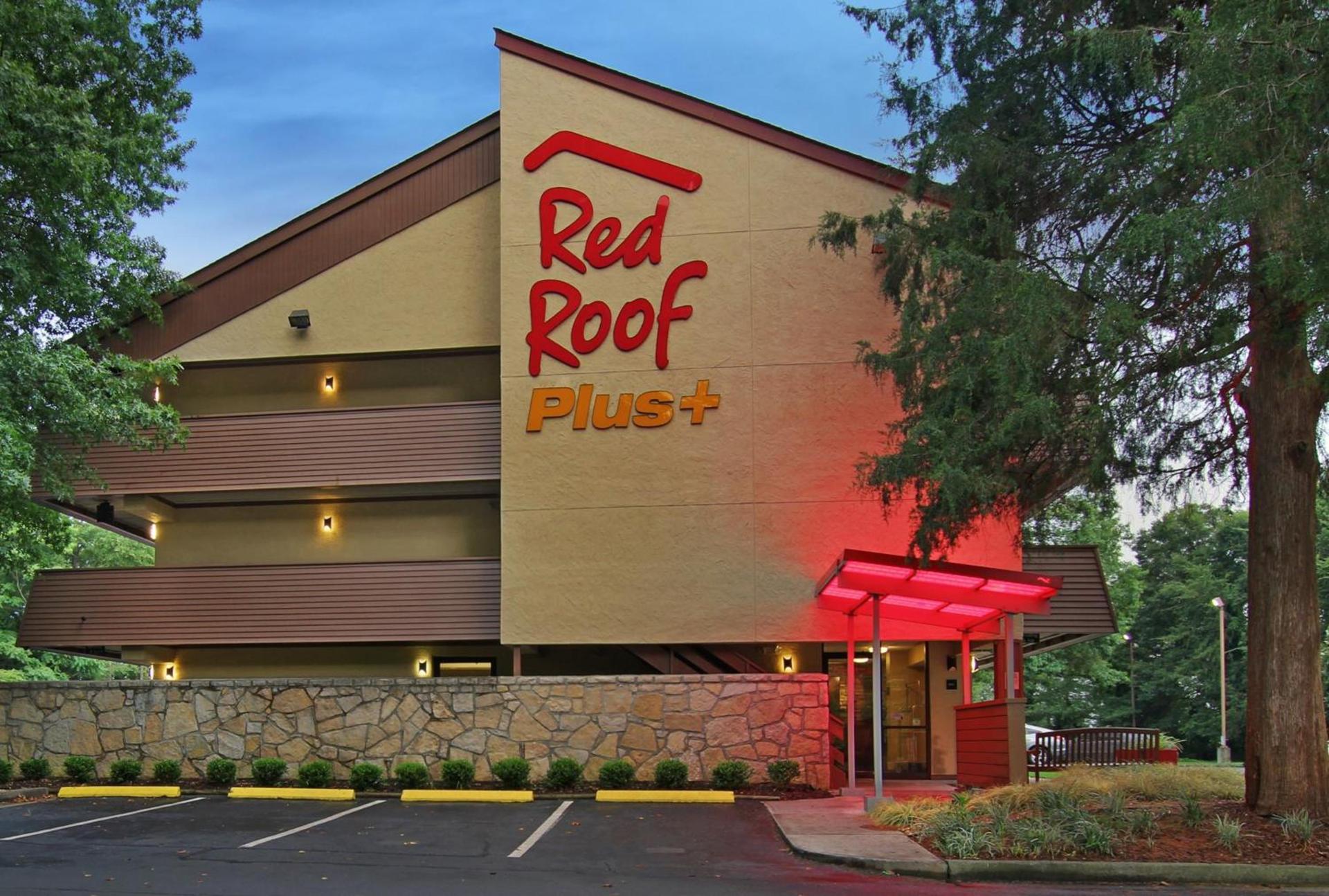 Red Roof Inn PLUS+ Atlanta - Buckhead photo 1