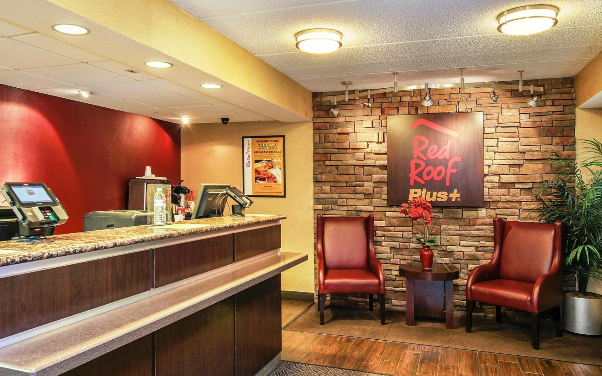 Red Roof Inn PLUS+ Atlanta - Buckhead photo 4