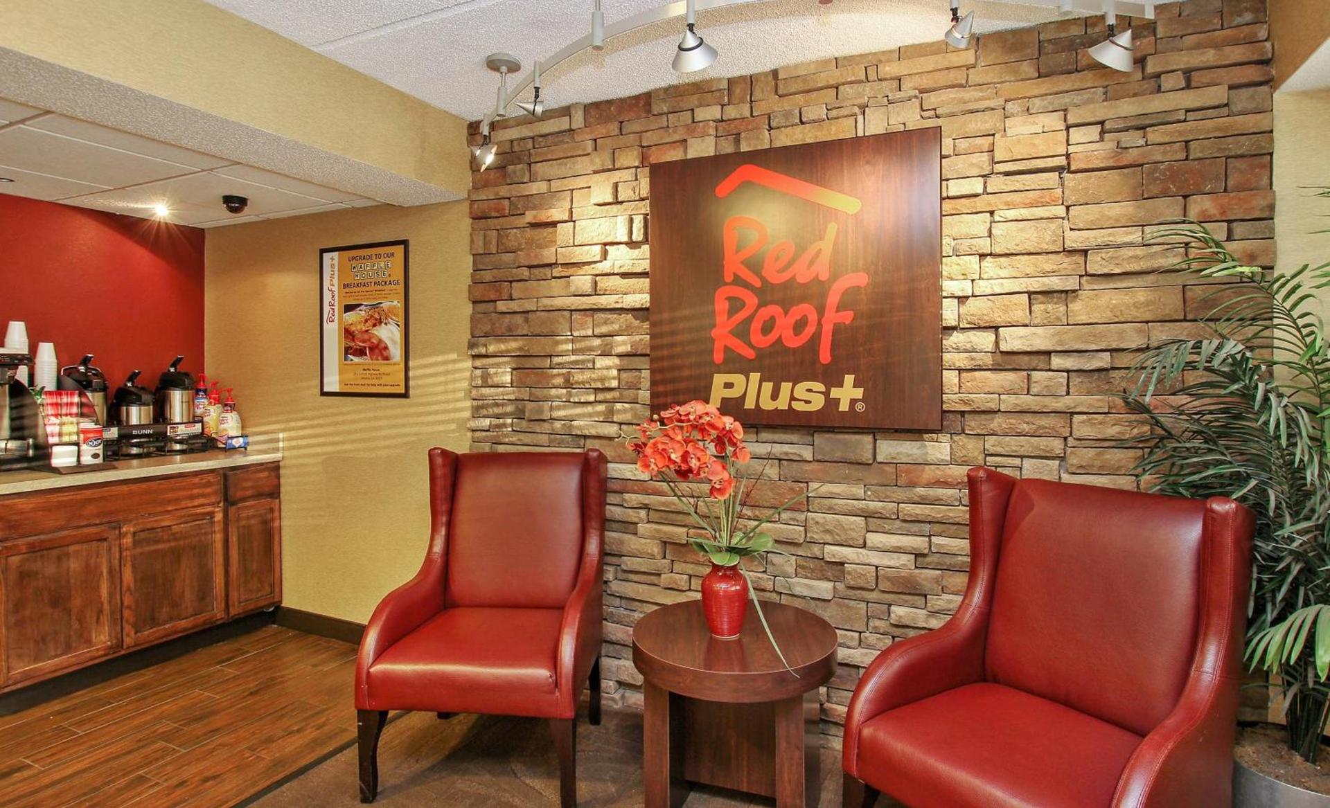 Red Roof Inn PLUS+ Atlanta - Buckhead photo 5