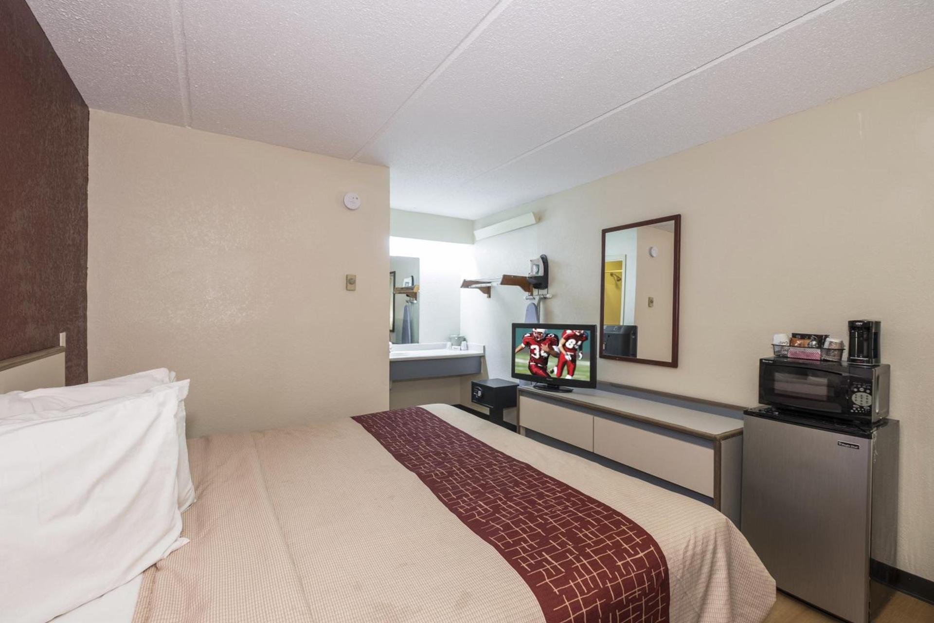 Red Roof Inn Atlanta-Norcross photo 15