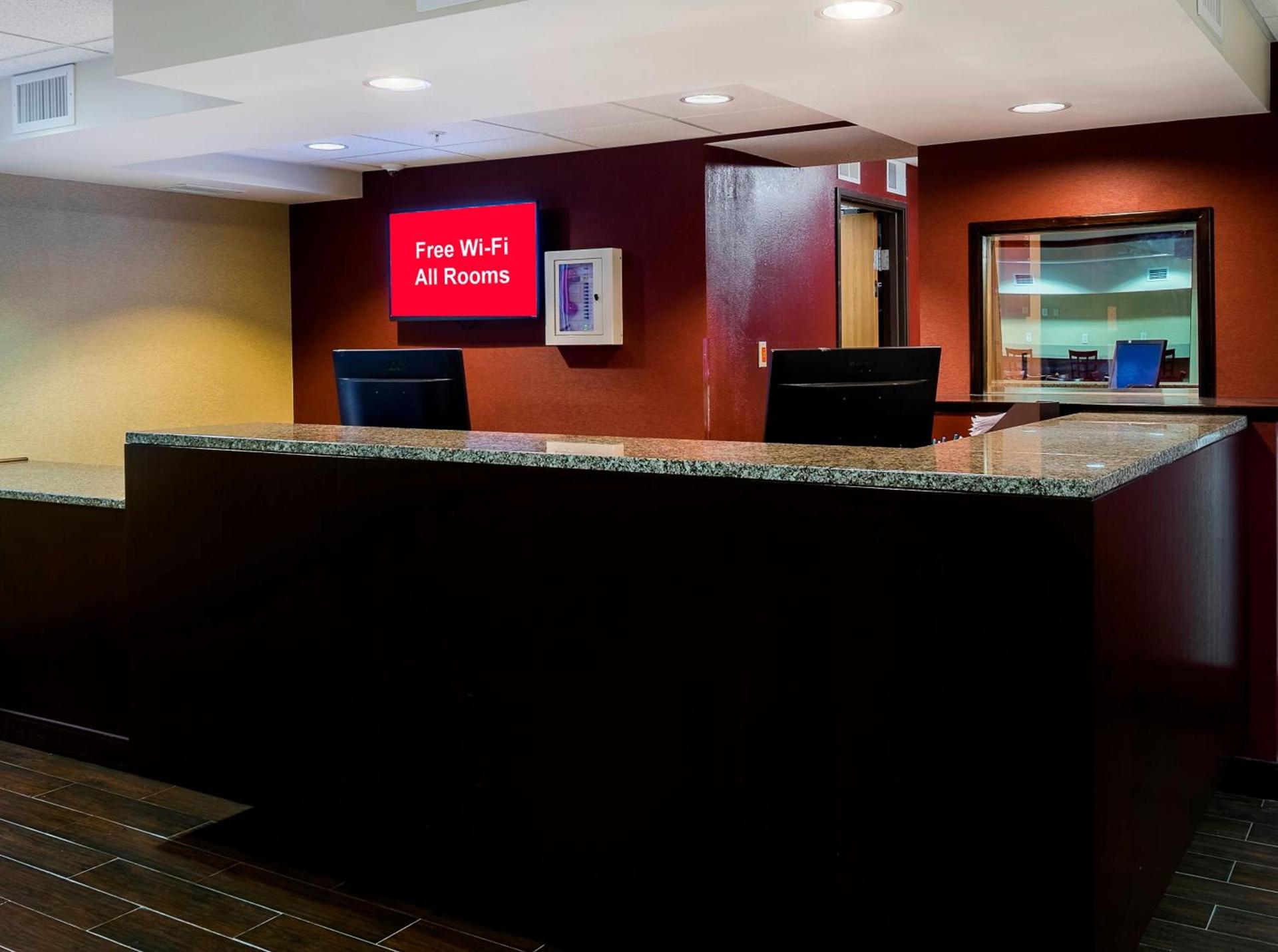 Red Roof Inn PLUS+ & Suites Malone photo 34