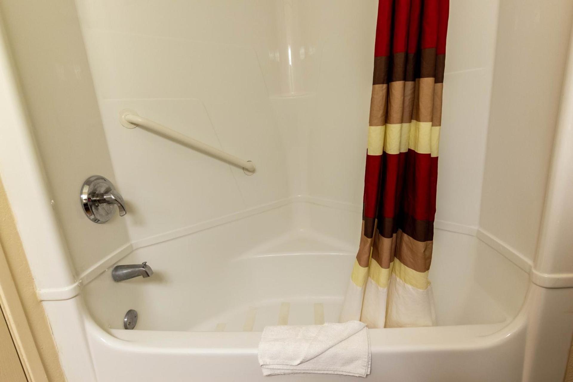 Red Roof Inn Georgetown, IN - Louisville West photo 44