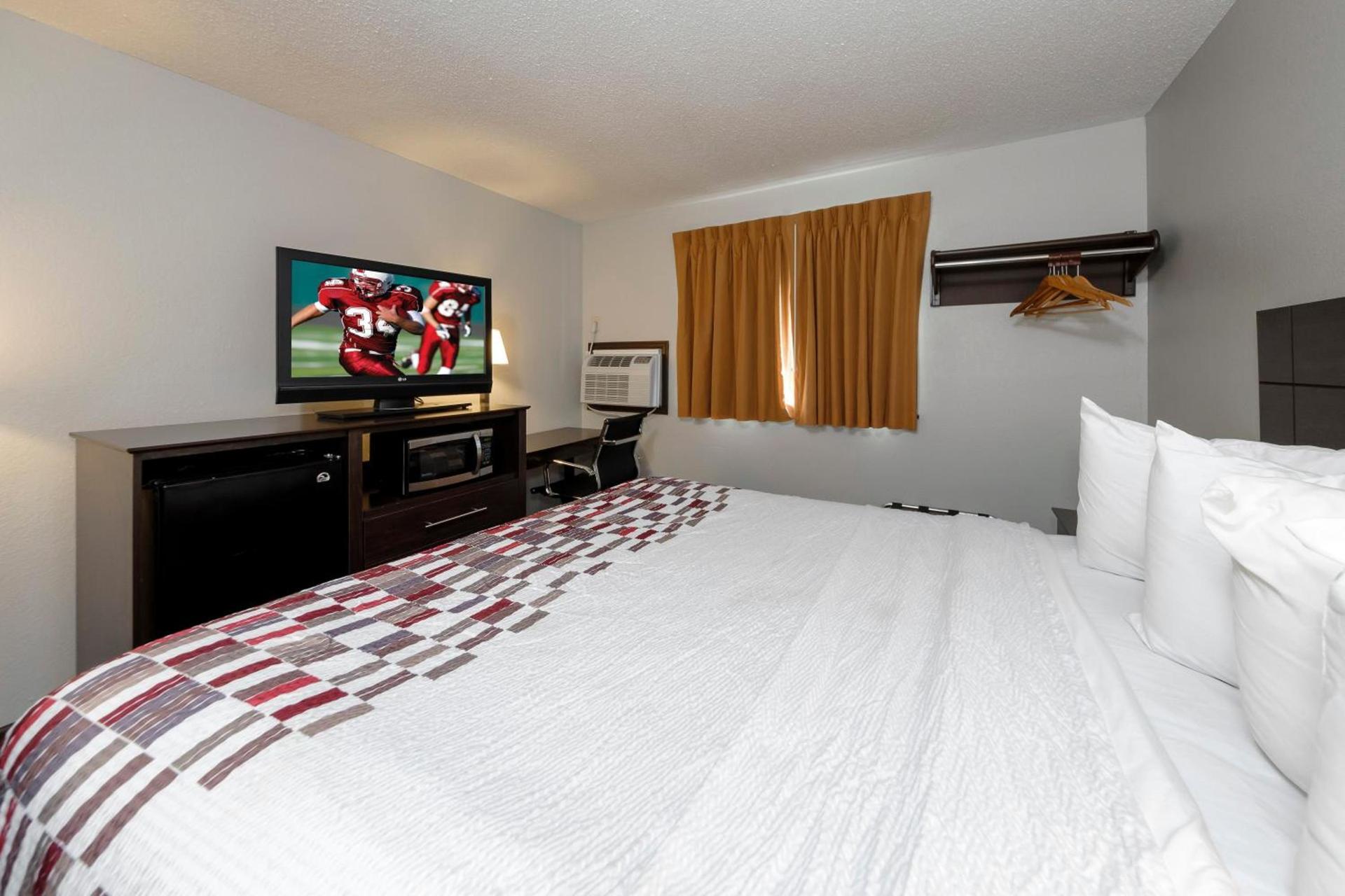 Red Roof Inn Culpeper photo 26
