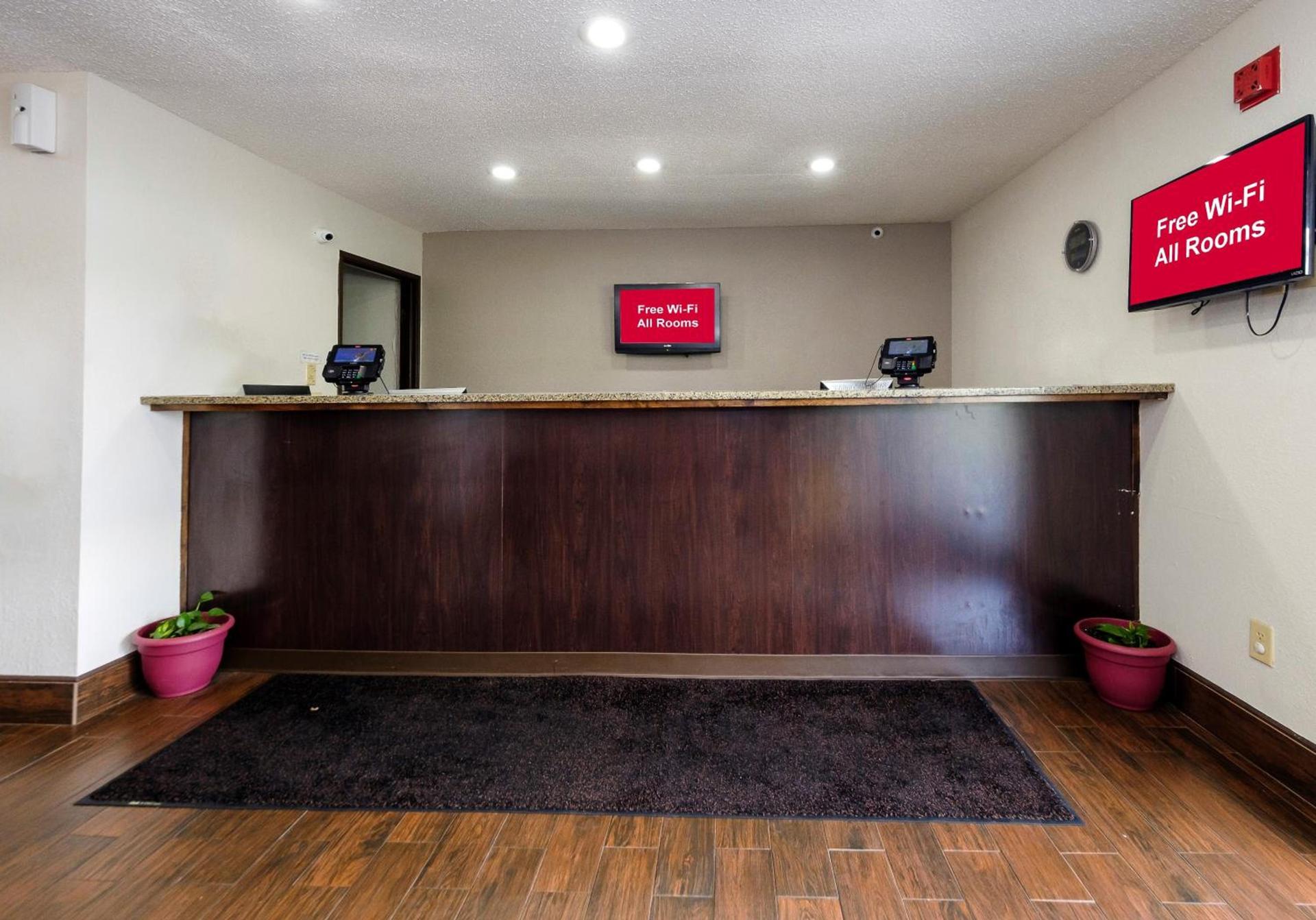 Red Roof Inn Culpeper photo 5