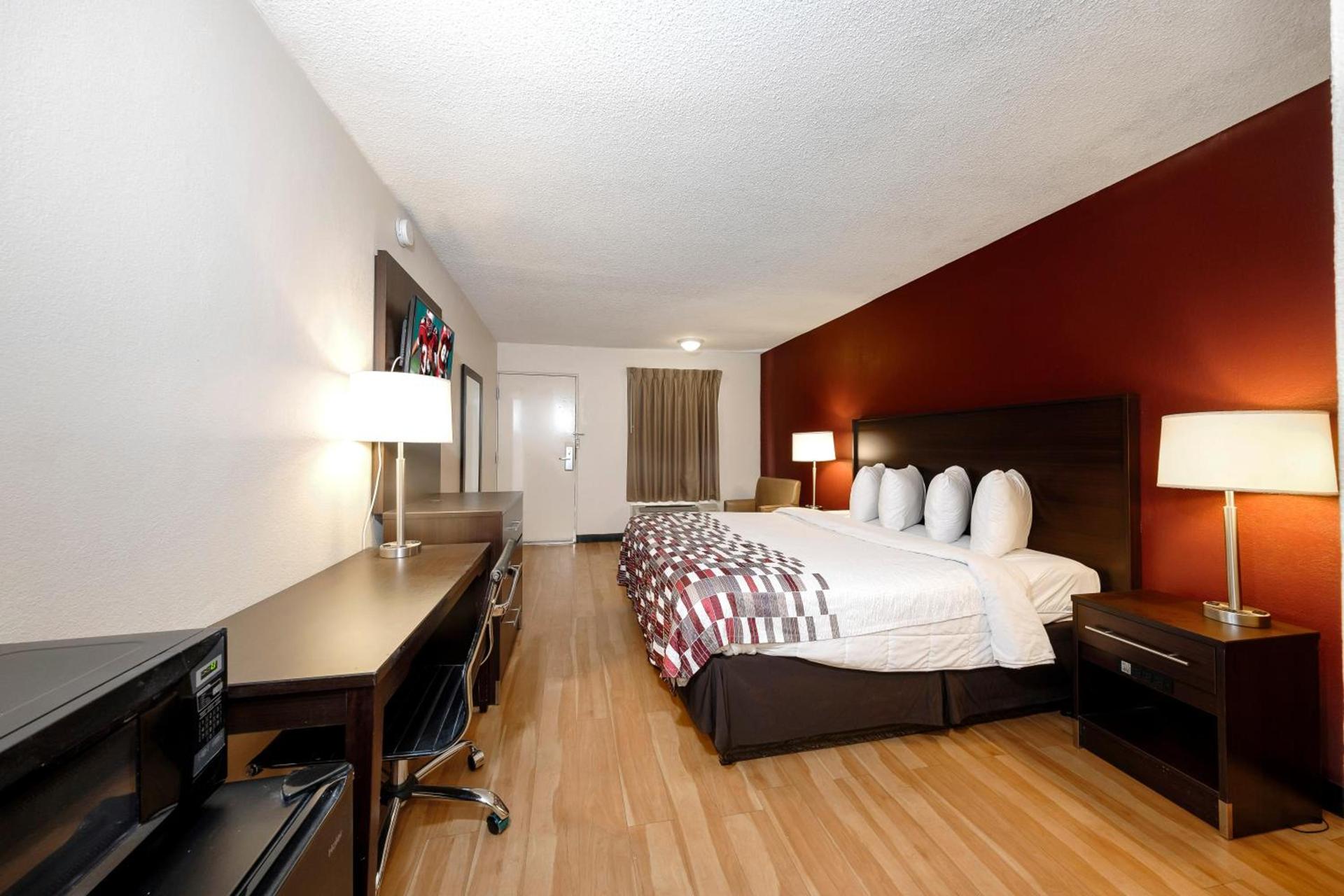 Red Roof Inn Atlanta - Suwanee/Mall of Georgia photo 20