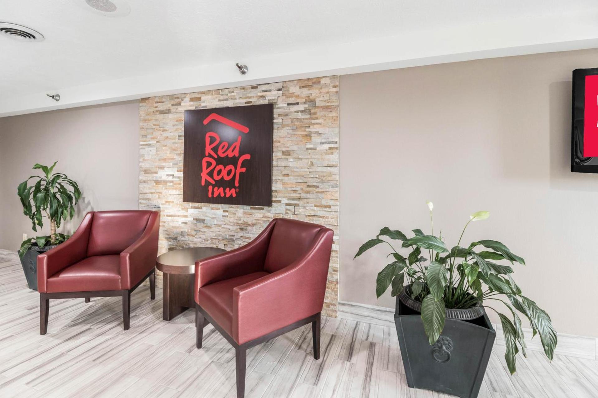 Red Roof Inn Cadiz photo 10
