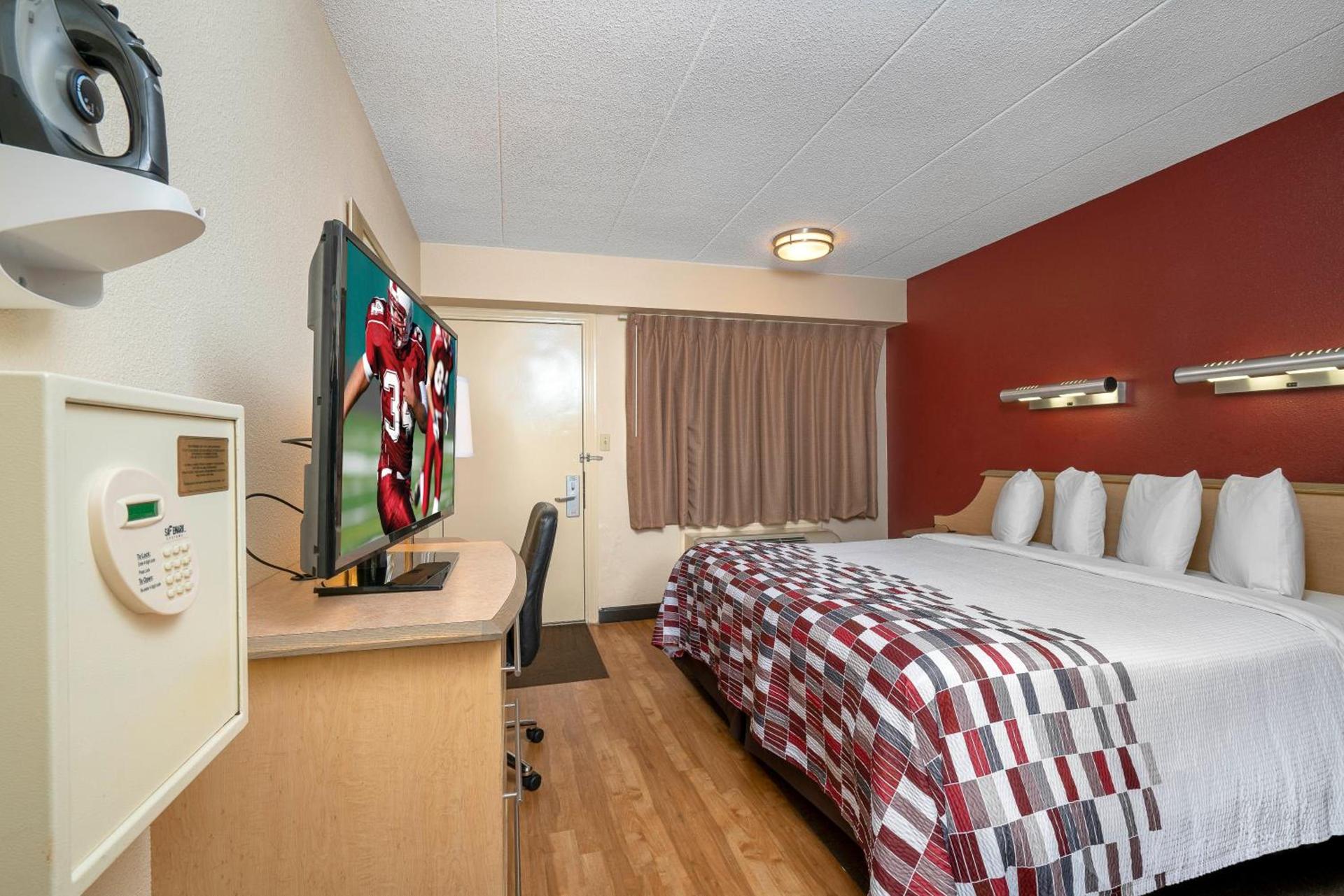 Red Roof Inn Cleveland - Mentor/ Willoughby photo 12