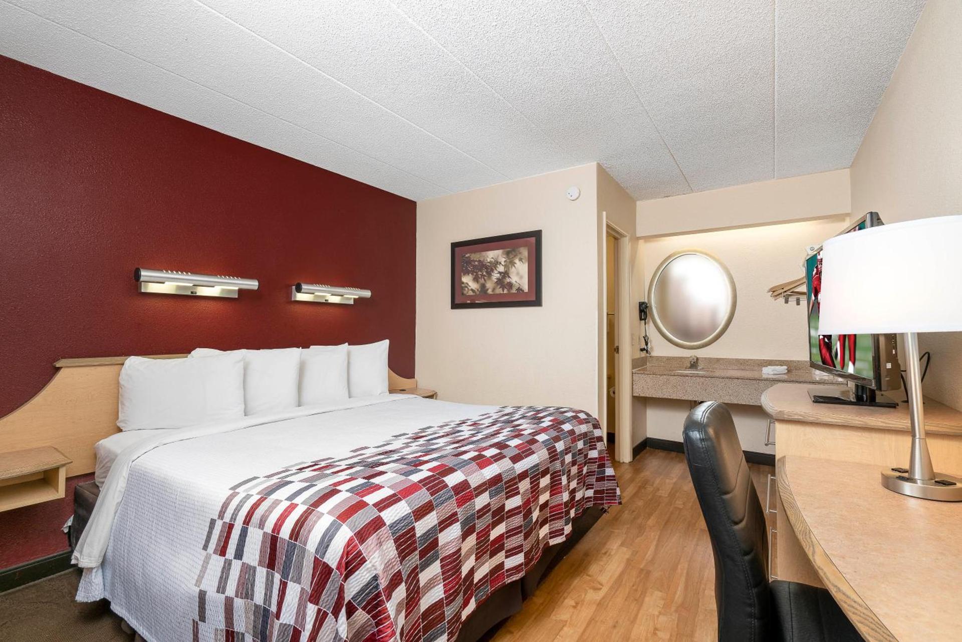 Red Roof Inn Cleveland - Mentor/ Willoughby photo 14