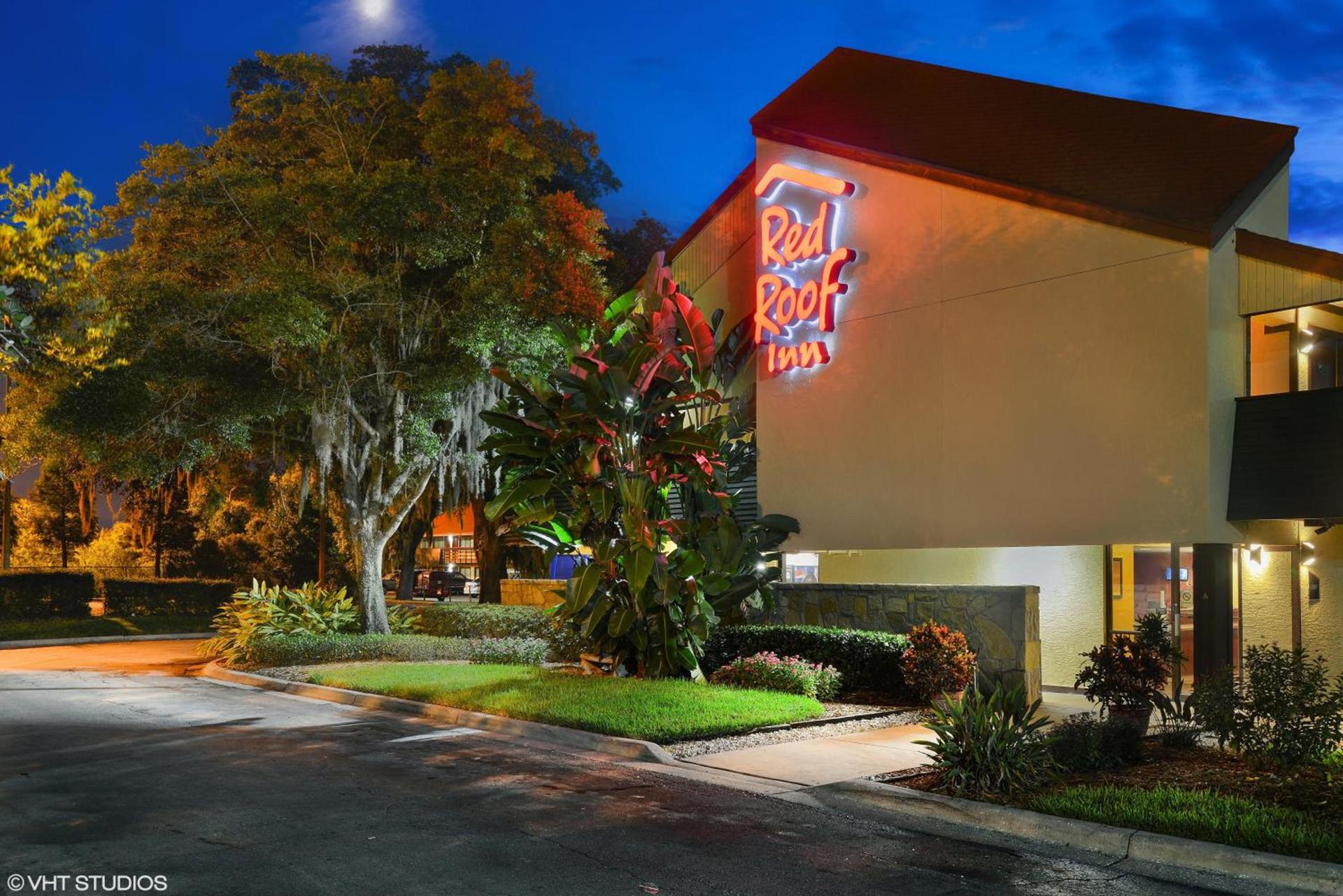 Red Roof Inn Tampa Fairgrounds - Casino photo 3