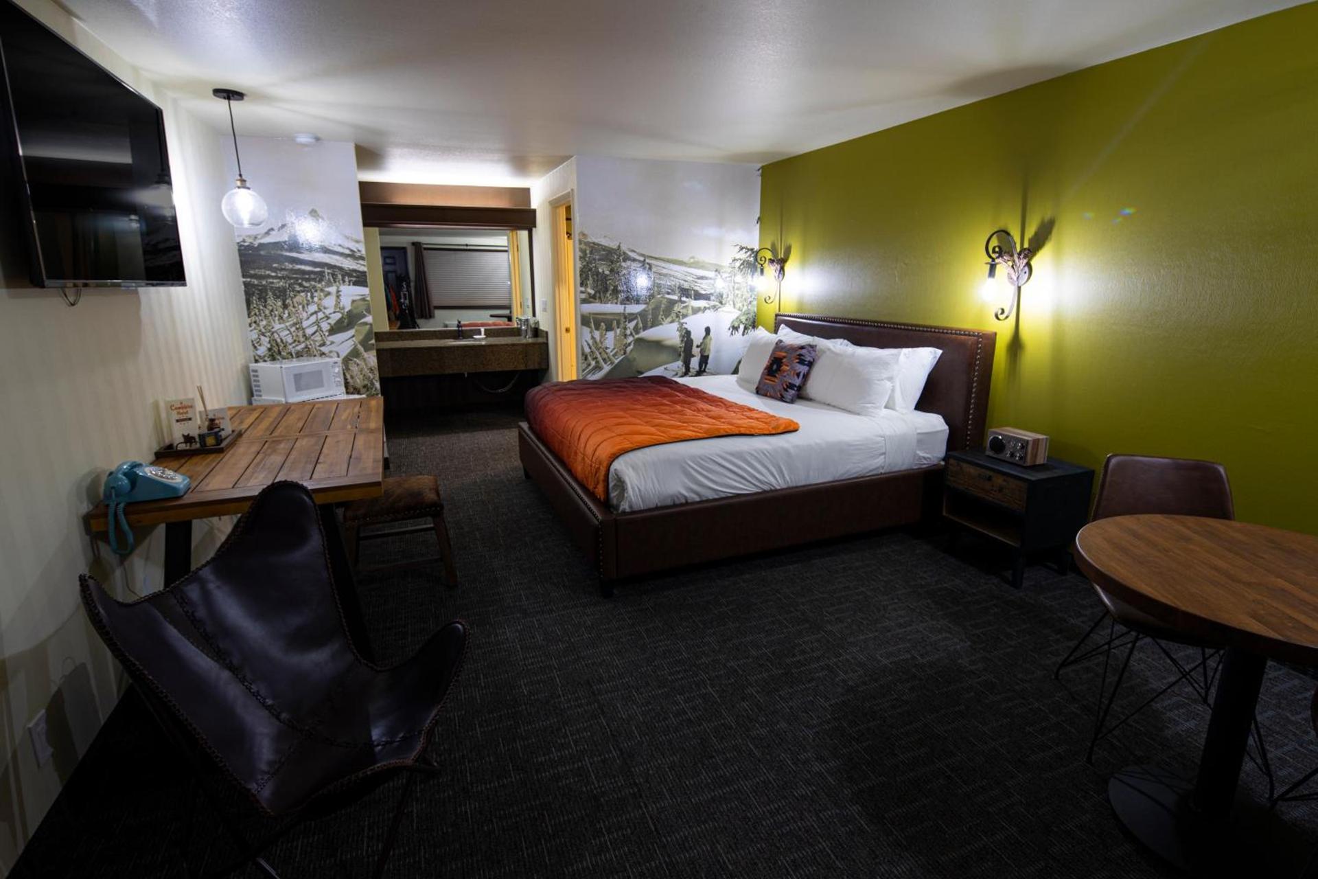 Campfire Hotel photo 10